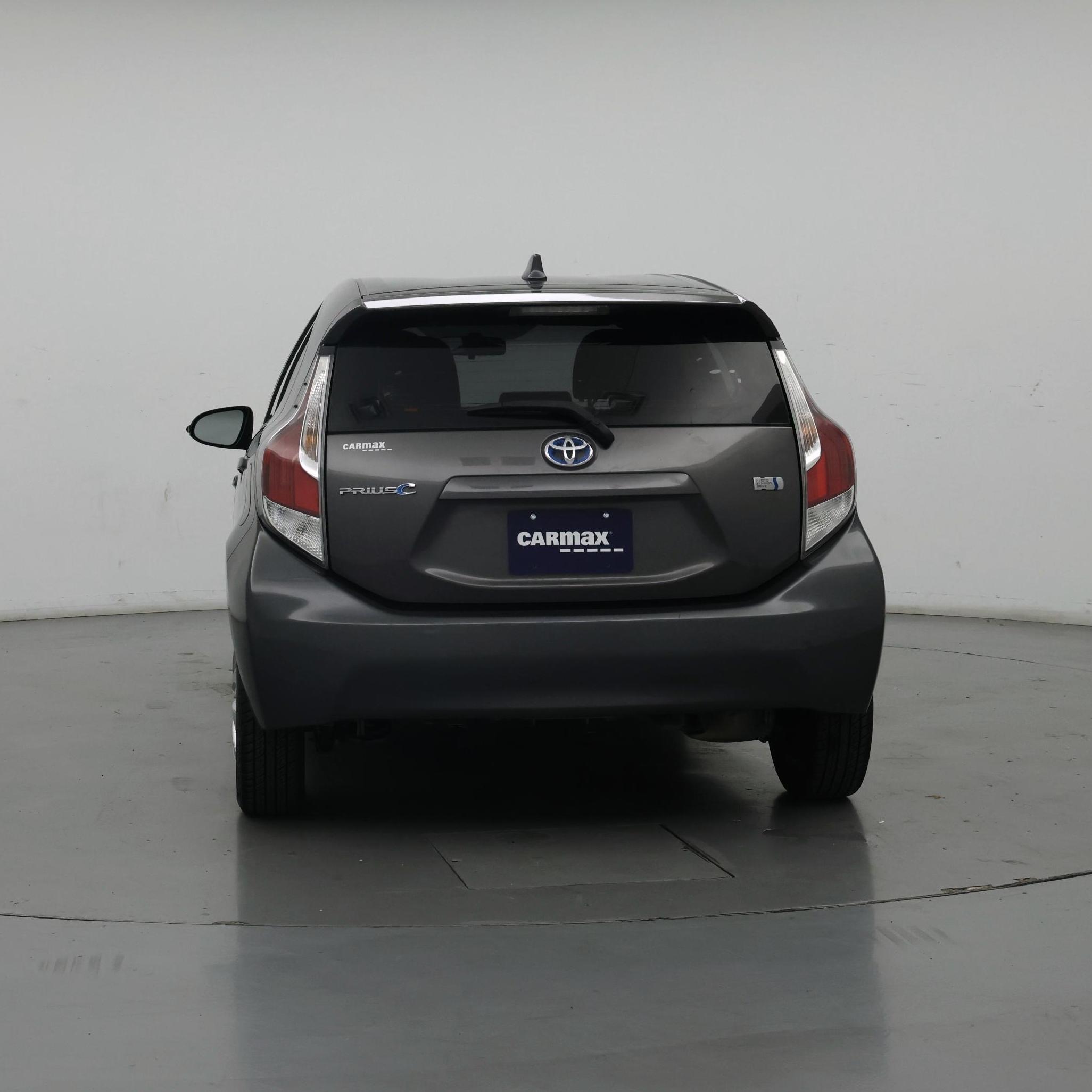 Thumbnail: 2015 Toyota Prius c - 6
