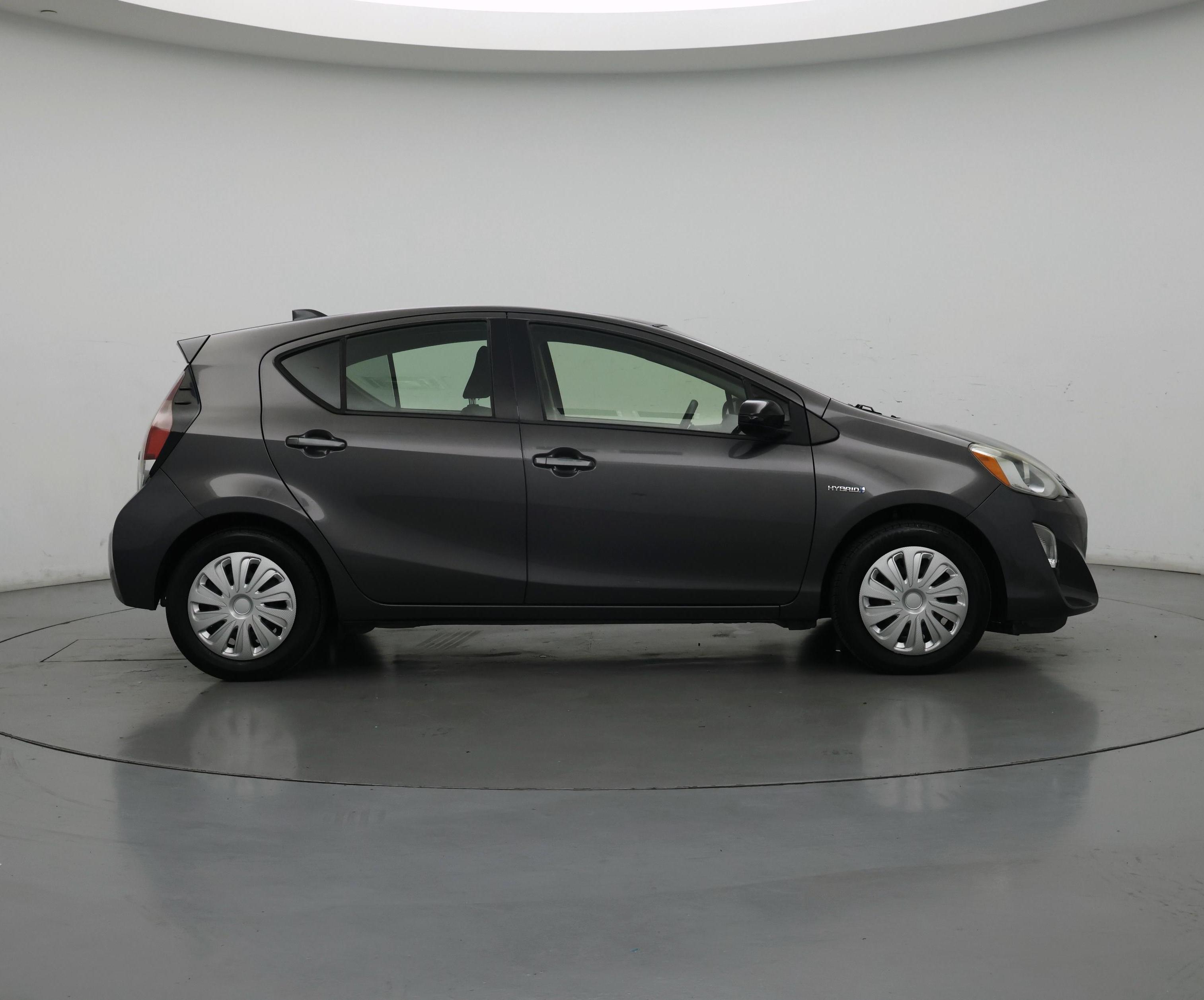 Thumbnail: 2015 Toyota Prius c - 7