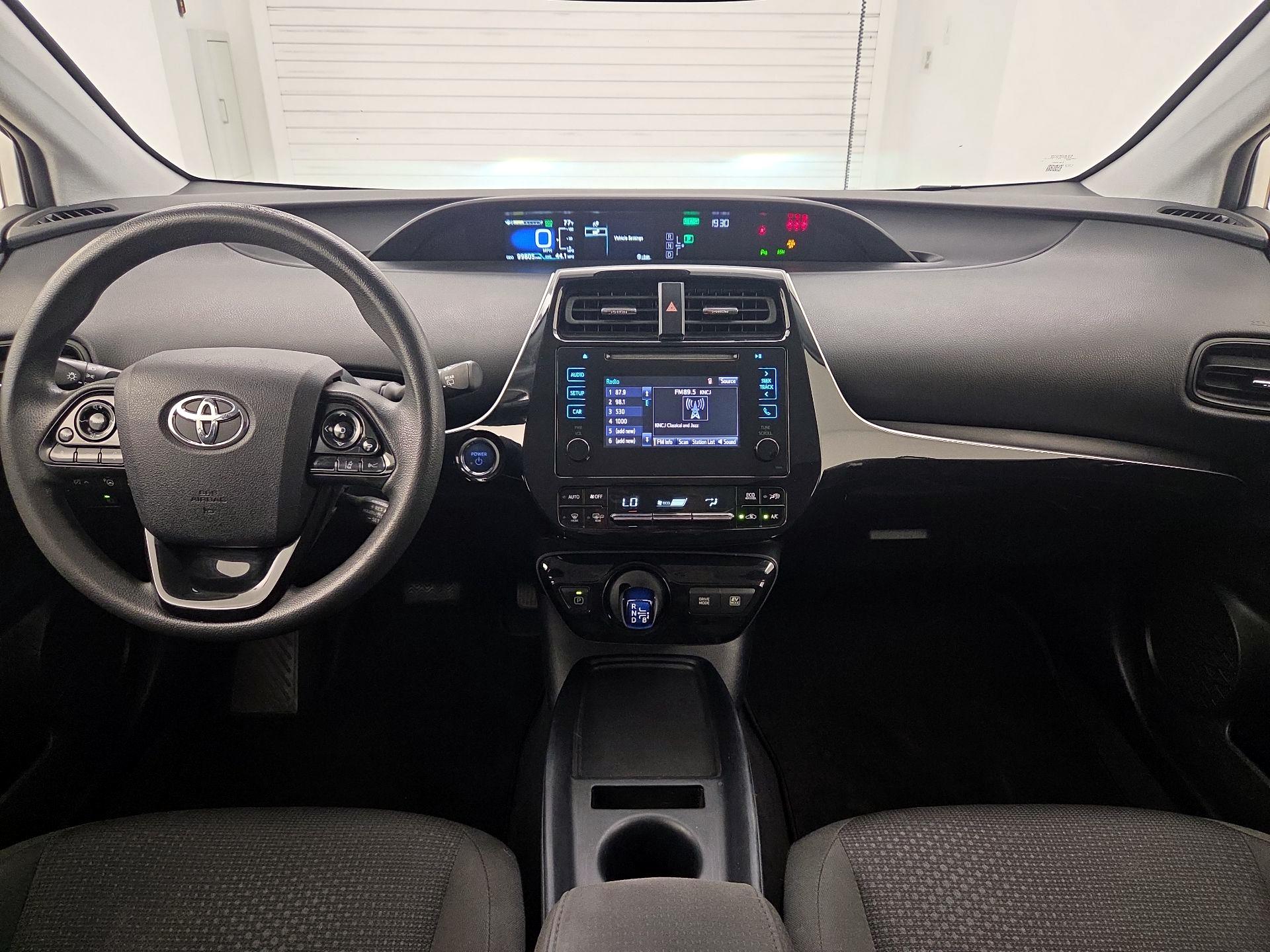 Thumbnail: 2019 Toyota Prius - 9