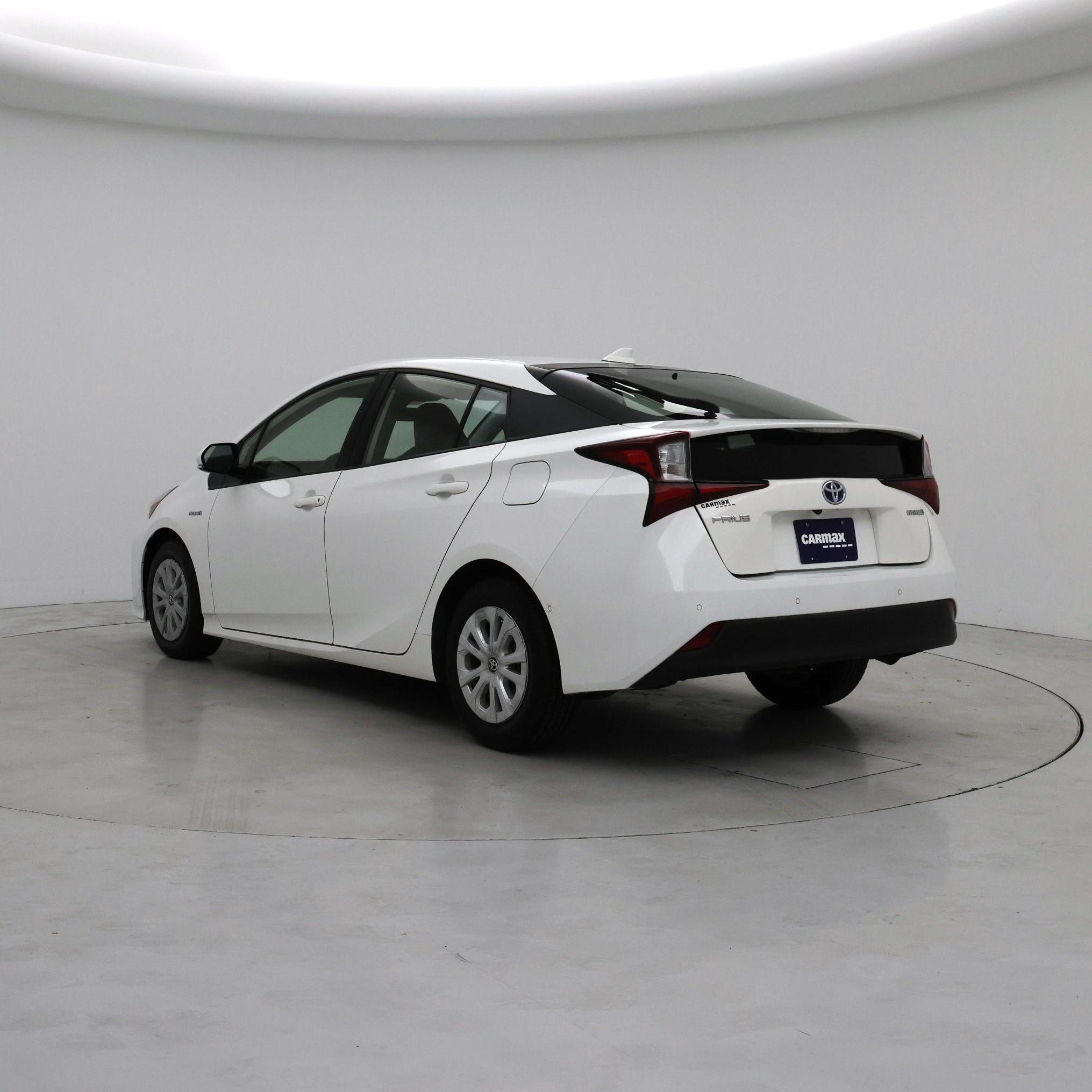 Thumbnail: 2019 Toyota Prius - 2