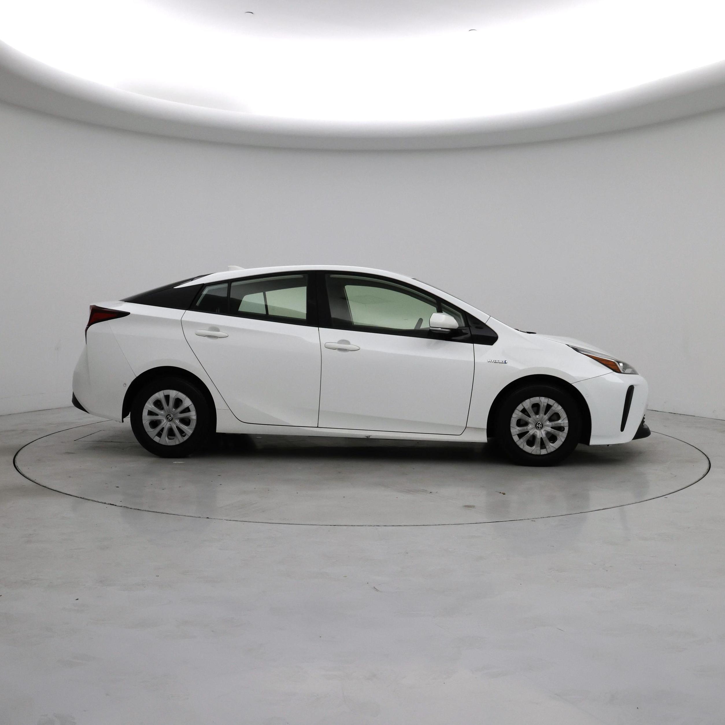 Thumbnail: 2019 Toyota Prius - 7