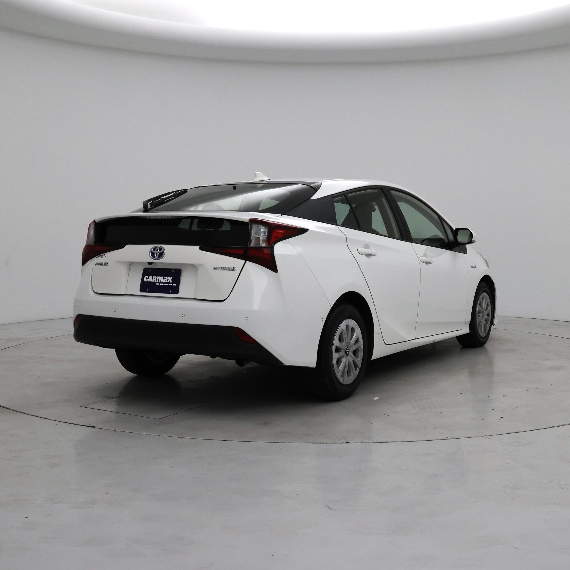 Thumbnail: 2019 Toyota Prius - 8