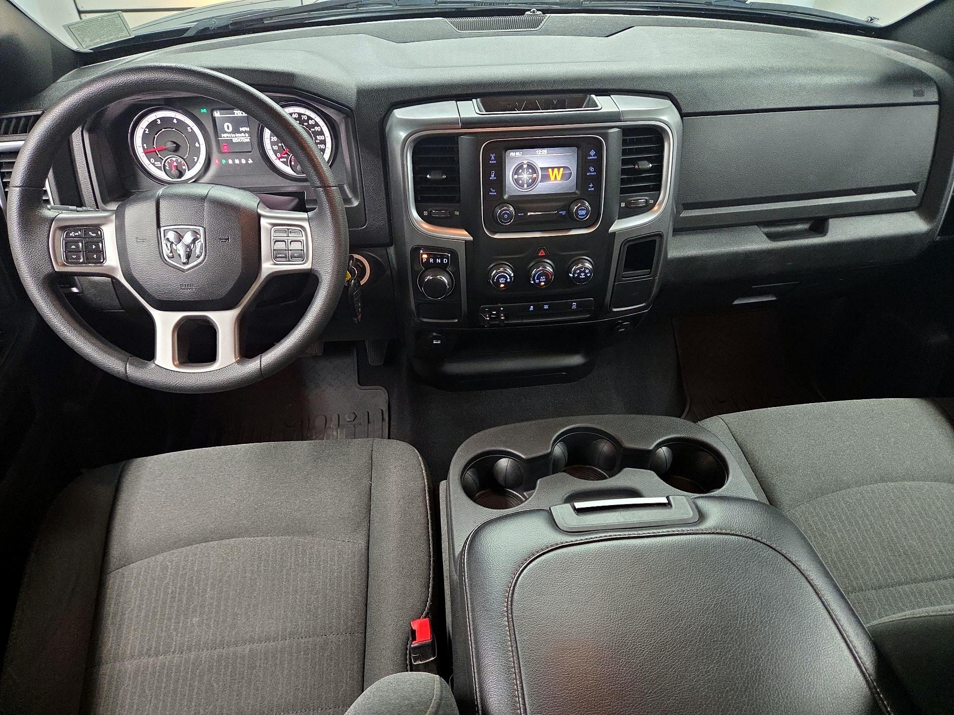 Thumbnail: 2021 RAM 1500 Classic - 9