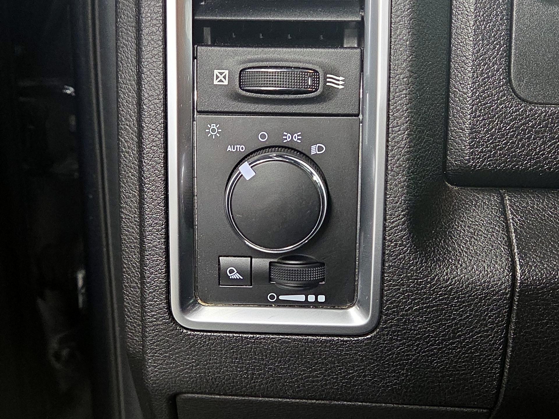 Thumbnail: 2021 RAM 1500 Classic - 13