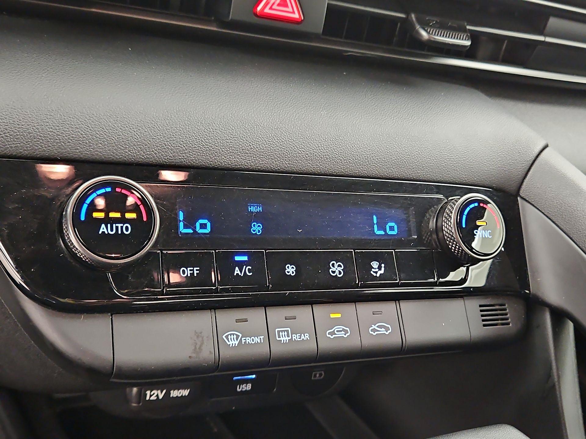 Thumbnail: 2025 Hyundai Elantra - 16