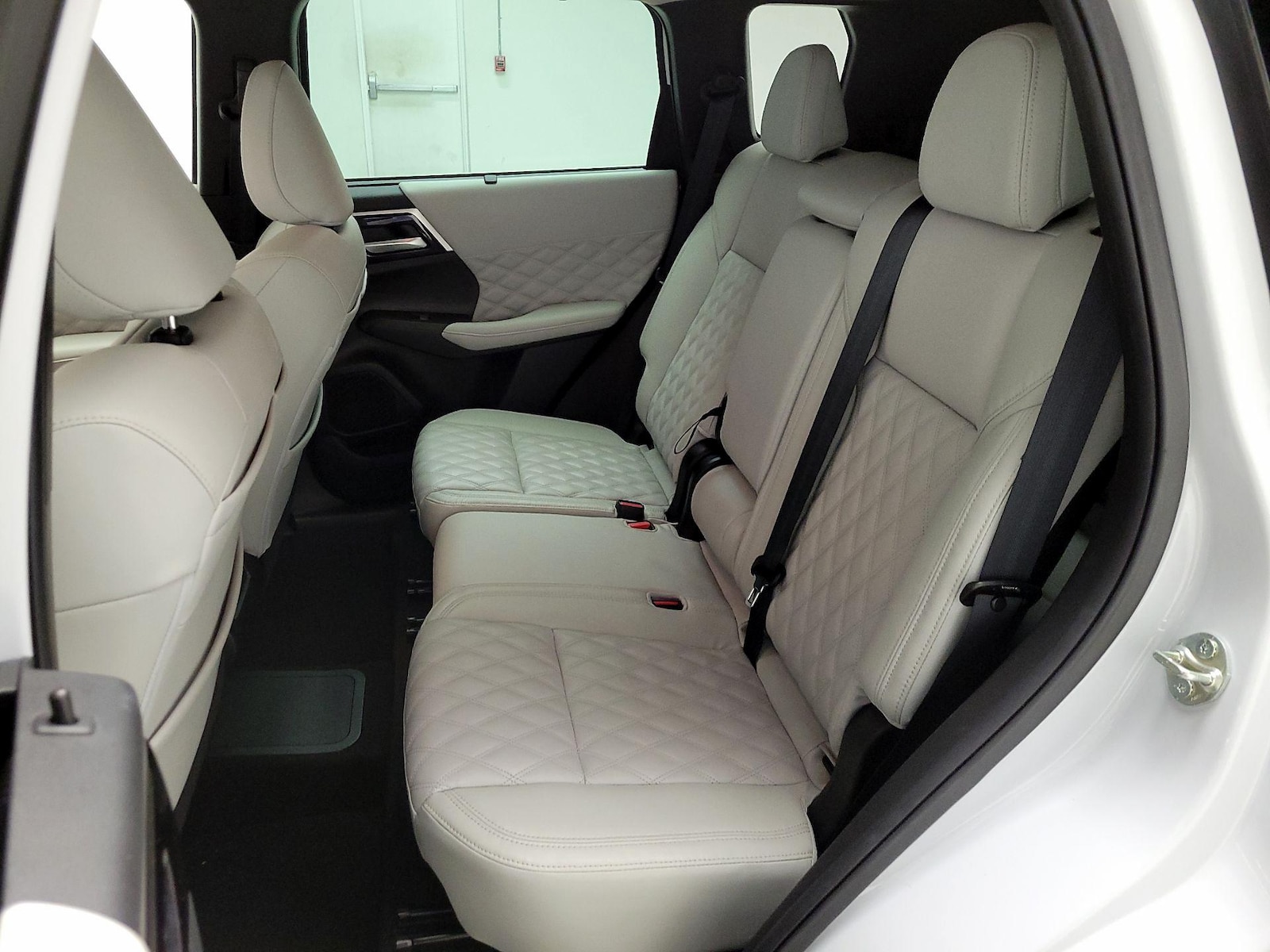 2023 Mitsubishi Outlander Plug-In Hybrid SEL - Photo 22