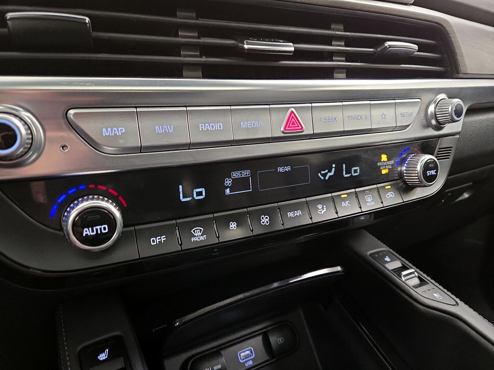 Thumbnail: 2021 Kia Telluride - 17