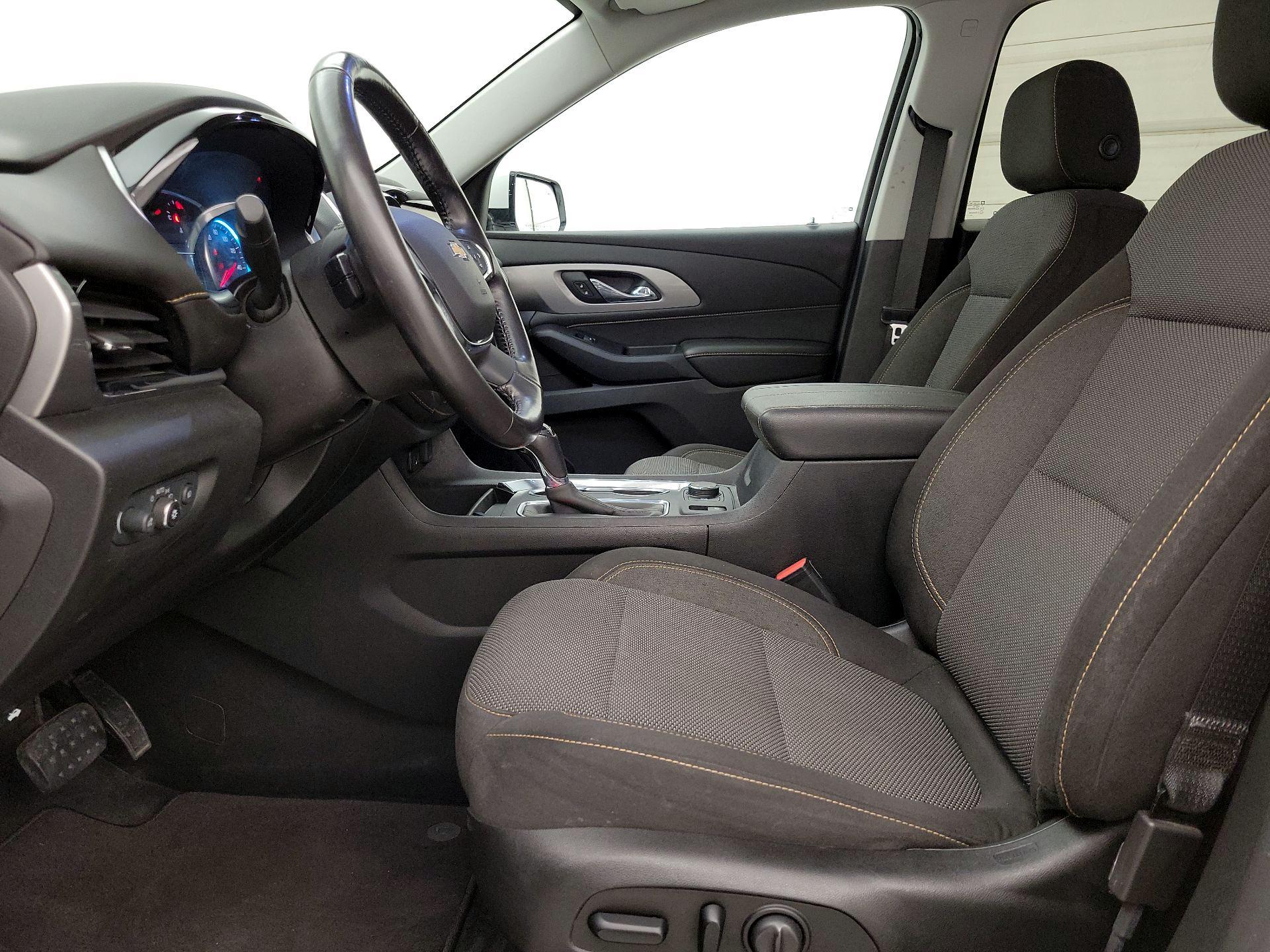 Thumbnail: 2019 Chevrolet Traverse - 11