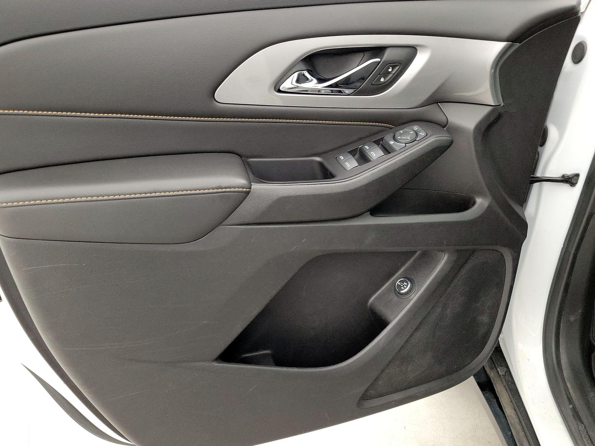 Thumbnail: 2019 Chevrolet Traverse - 12