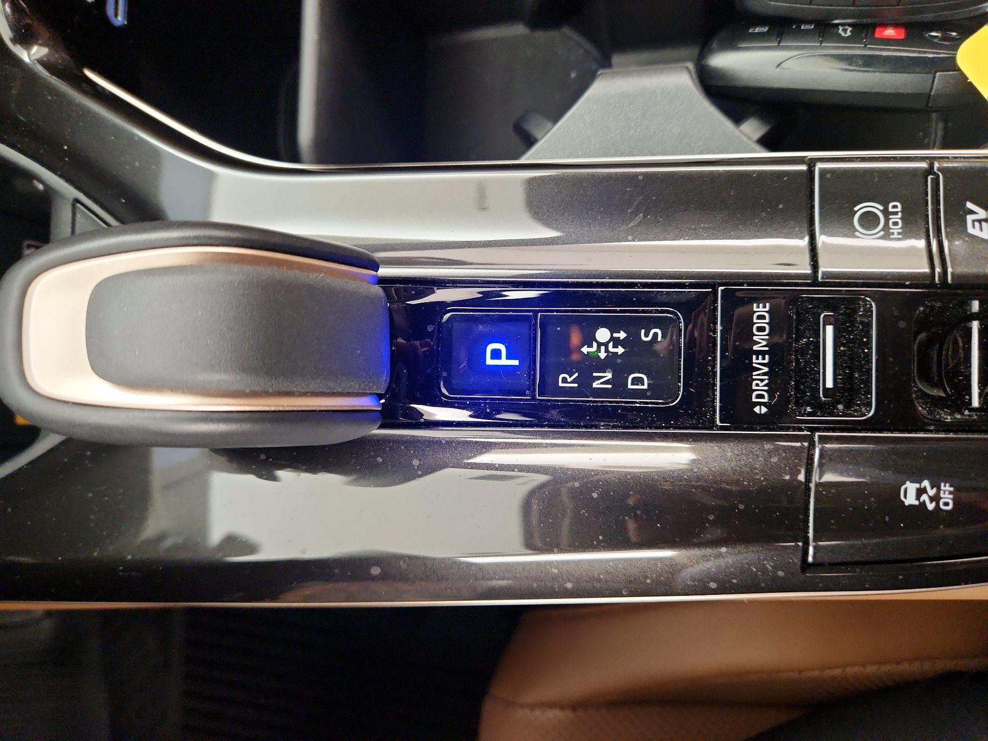Thumbnail: 2025 Toyota Crown Signia - 17