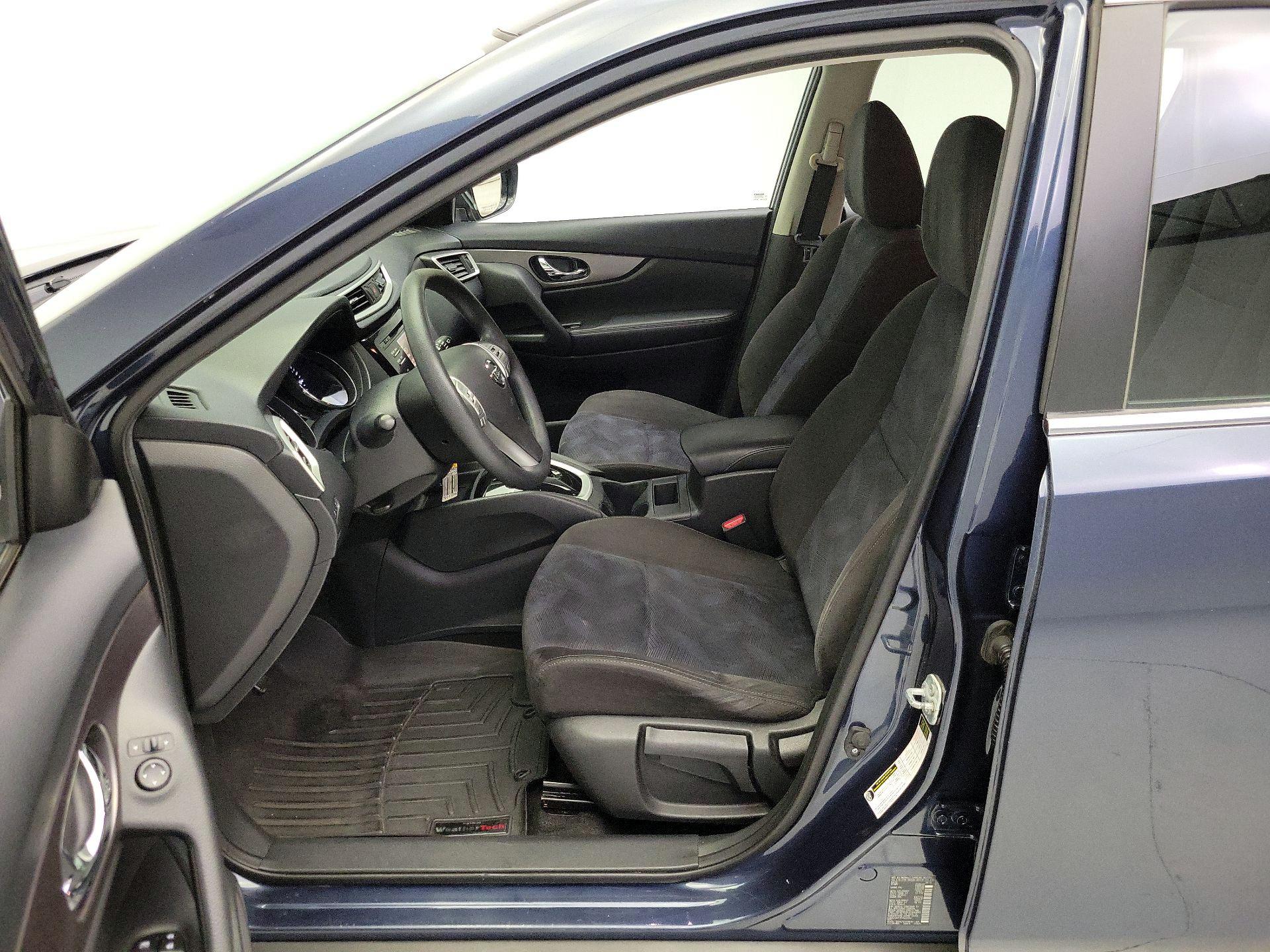 Thumbnail: 2015 Nissan Rogue - 11