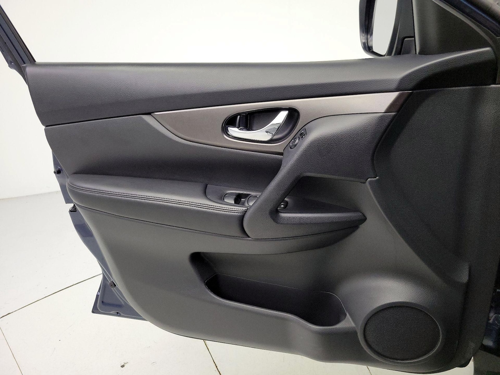 2015 Nissan Rogue S - Photo 13
