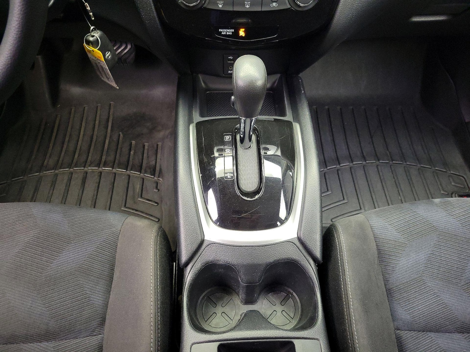 2015 Nissan Rogue S - Photo 18