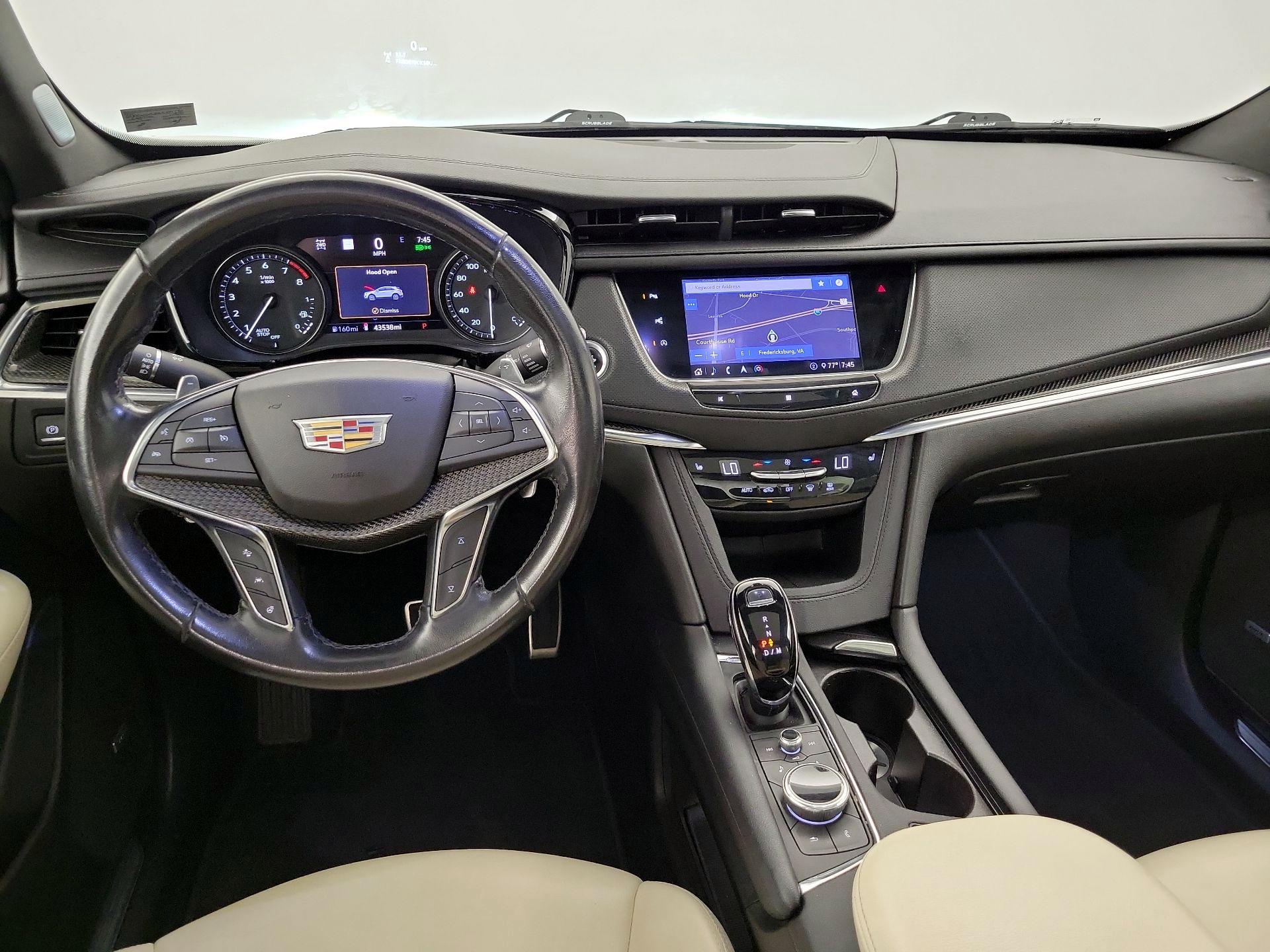 Thumbnail: 2020 Cadillac XT5 - 9