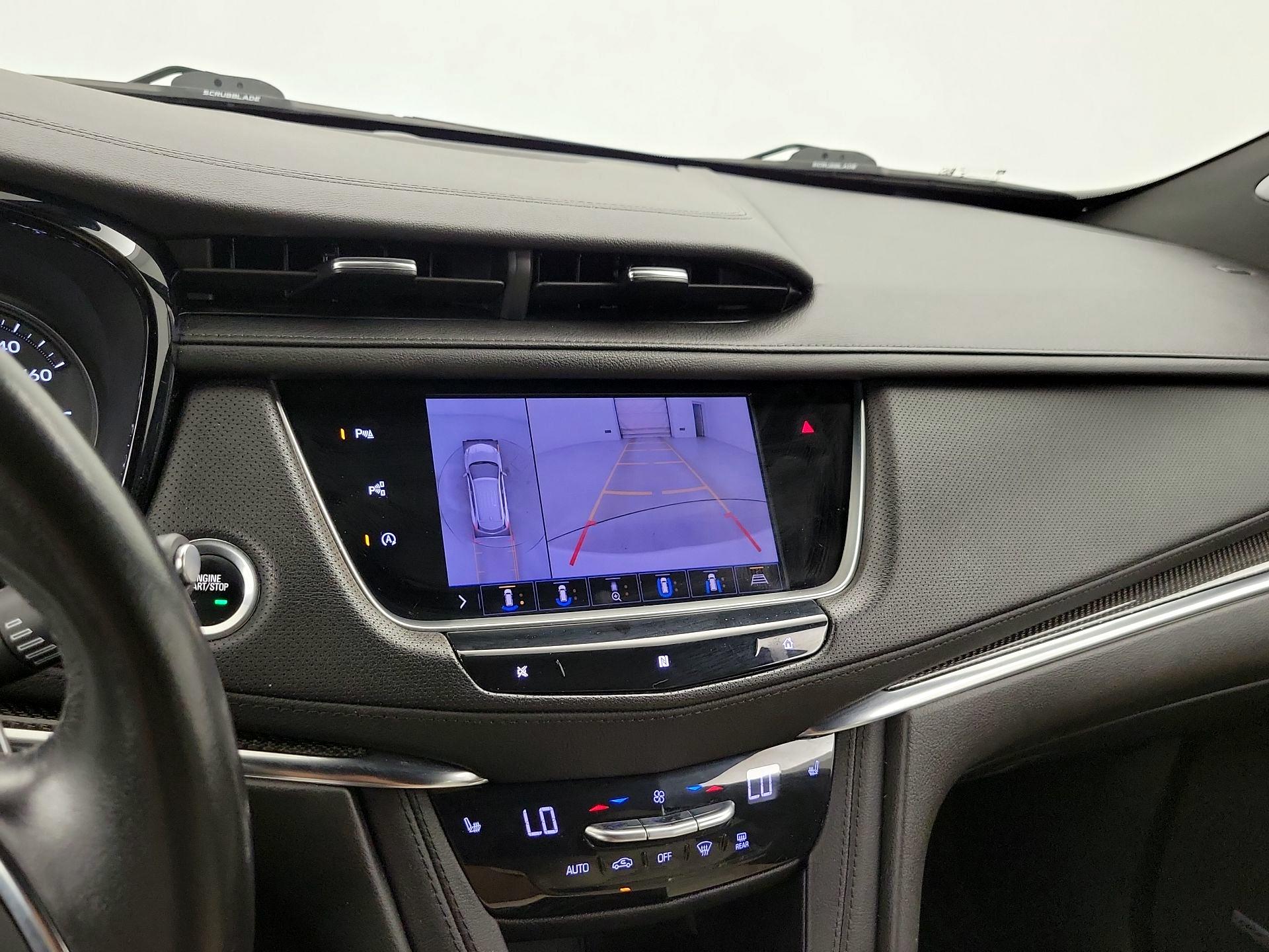 Thumbnail: 2020 Cadillac XT5 - 15