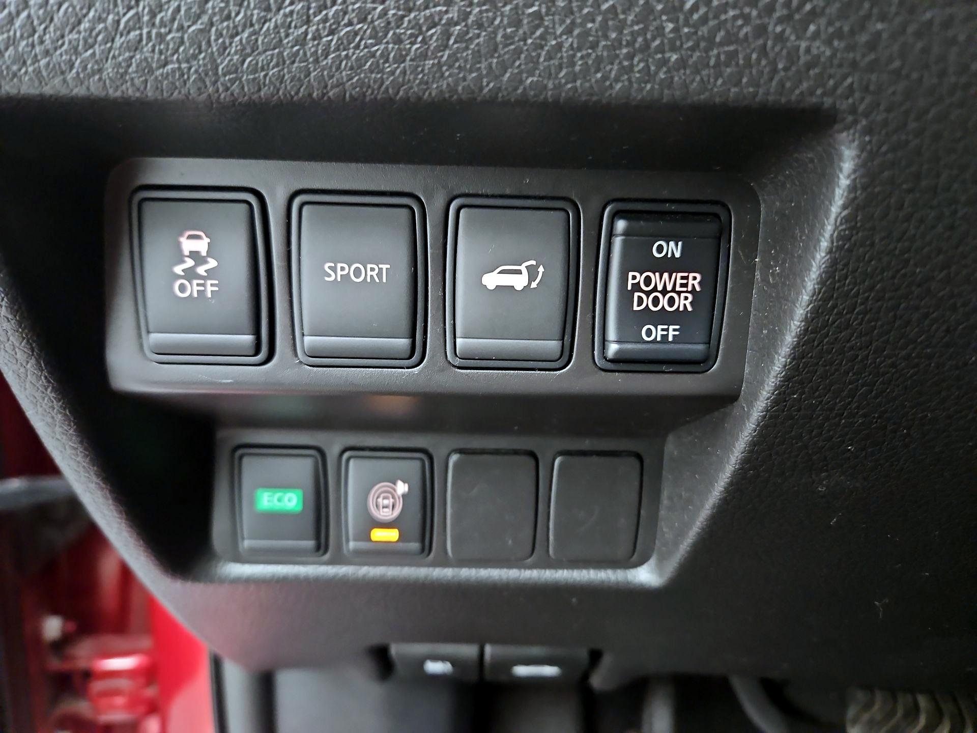 Thumbnail: 2015 Nissan Rogue - 13