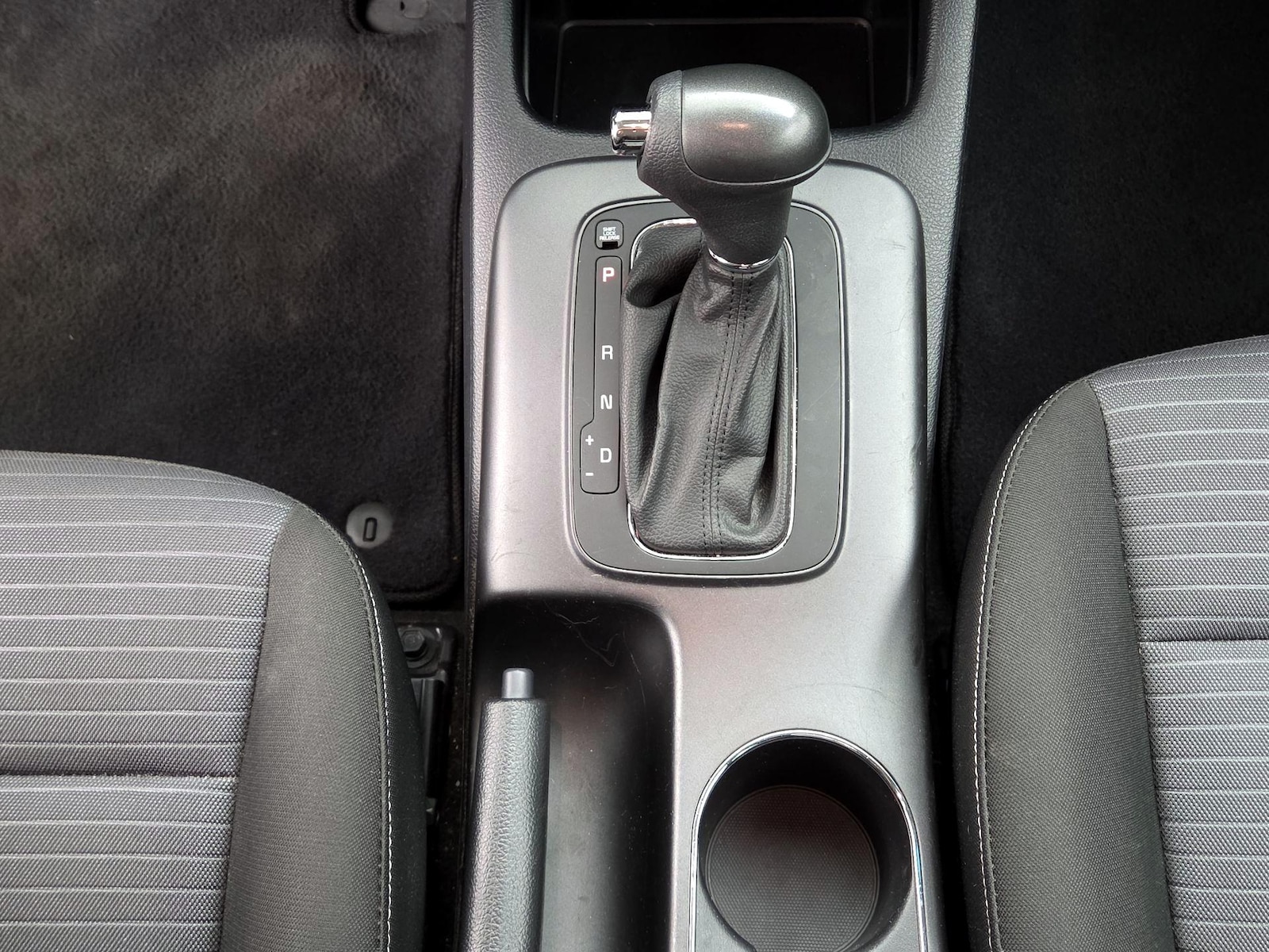 2015 Kia Forte LX - Photo 17