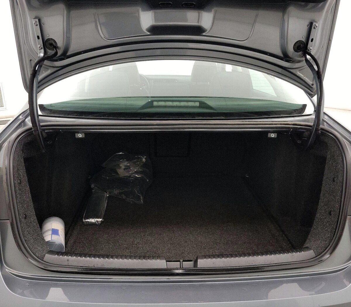 Trunk/Cargo (Seats Up)