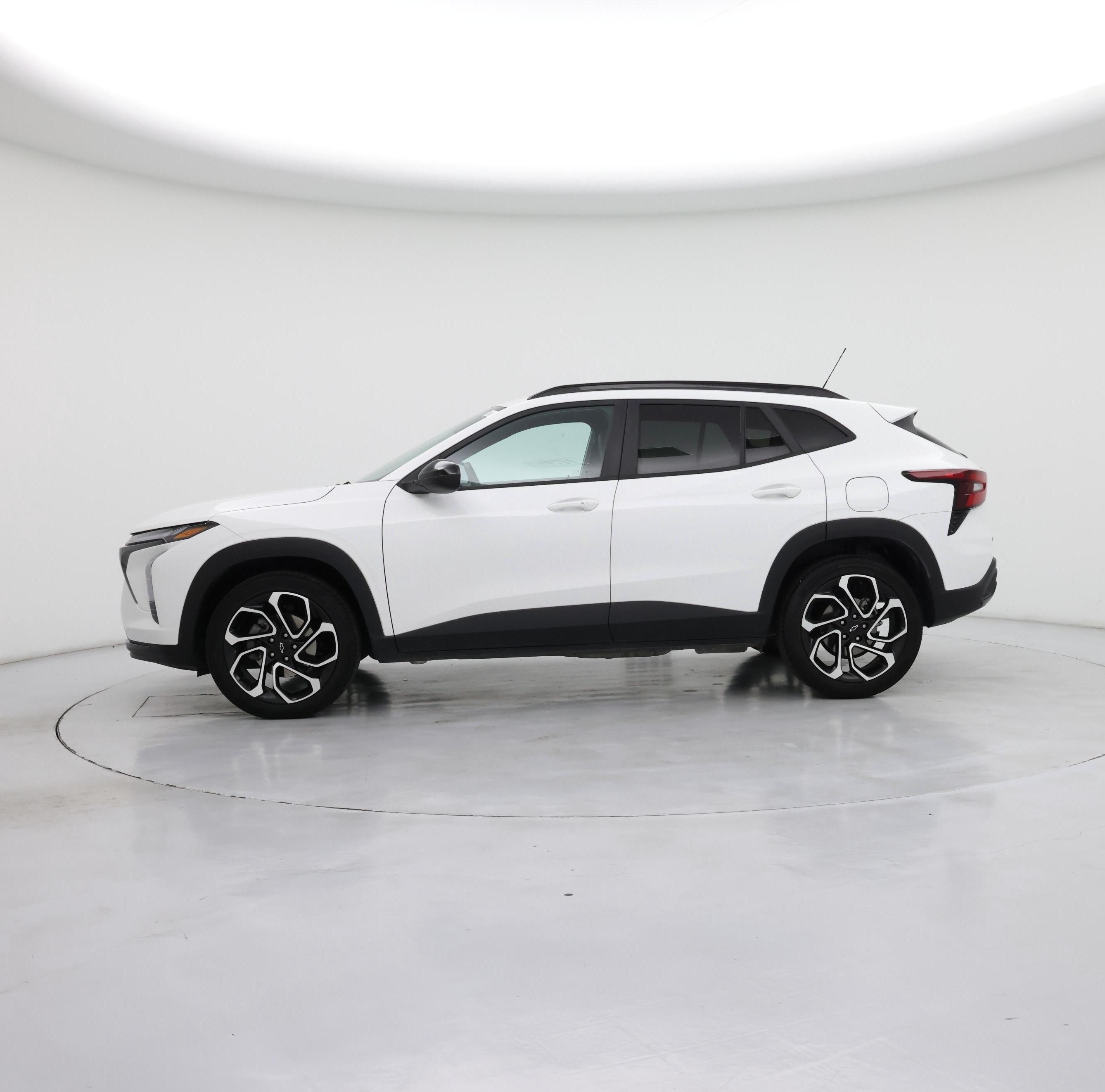 Thumbnail: 2024 Chevrolet Trax - 3