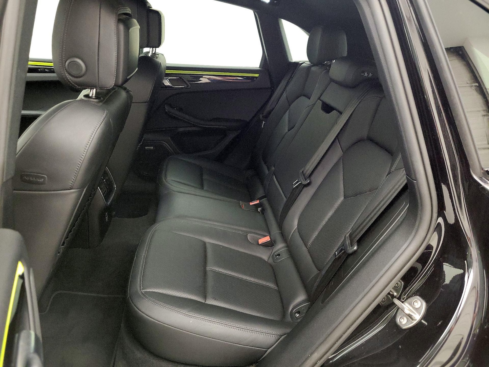 2021 Porsche Macan S - Photo 20