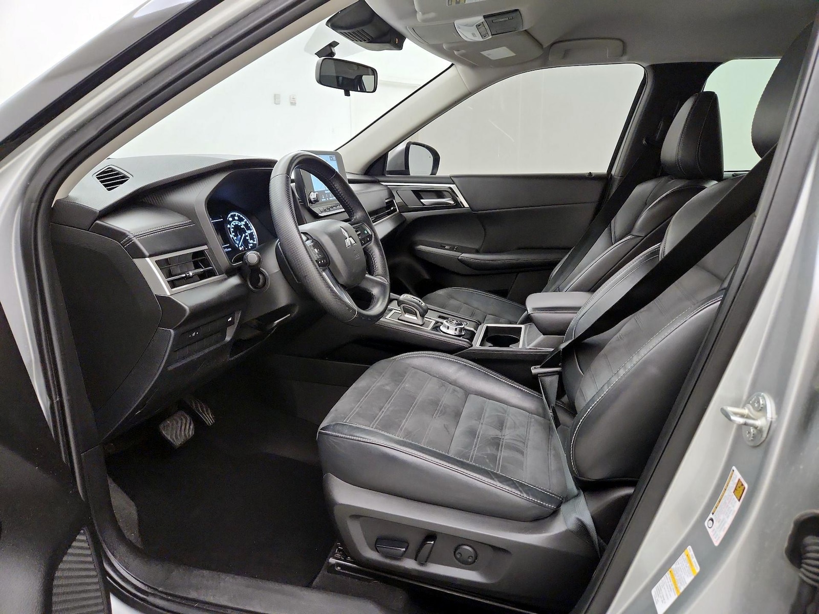 2022 Mitsubishi Outlander SE - Photo 12