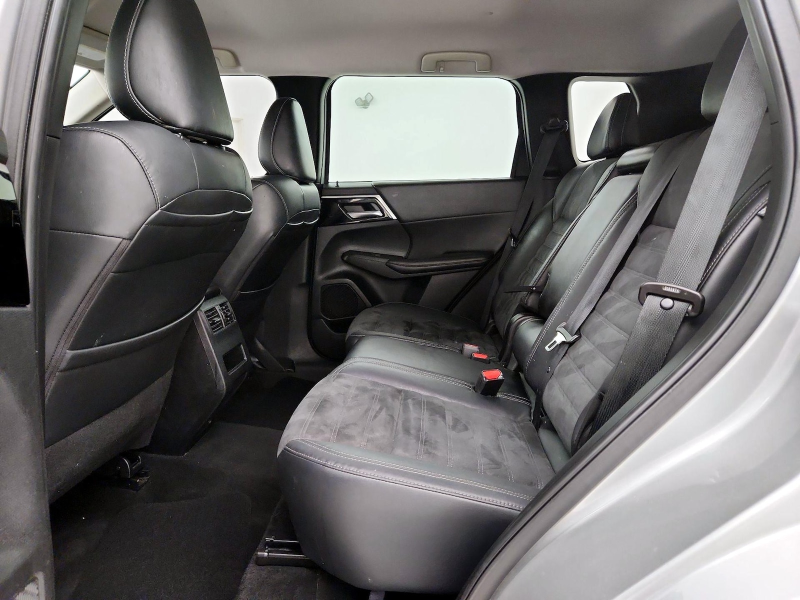 2022 Mitsubishi Outlander SE - Photo 21
