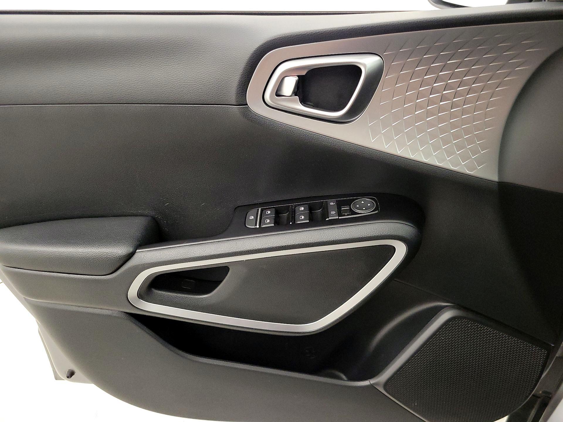 Thumbnail: 2022 Kia Soul - 12