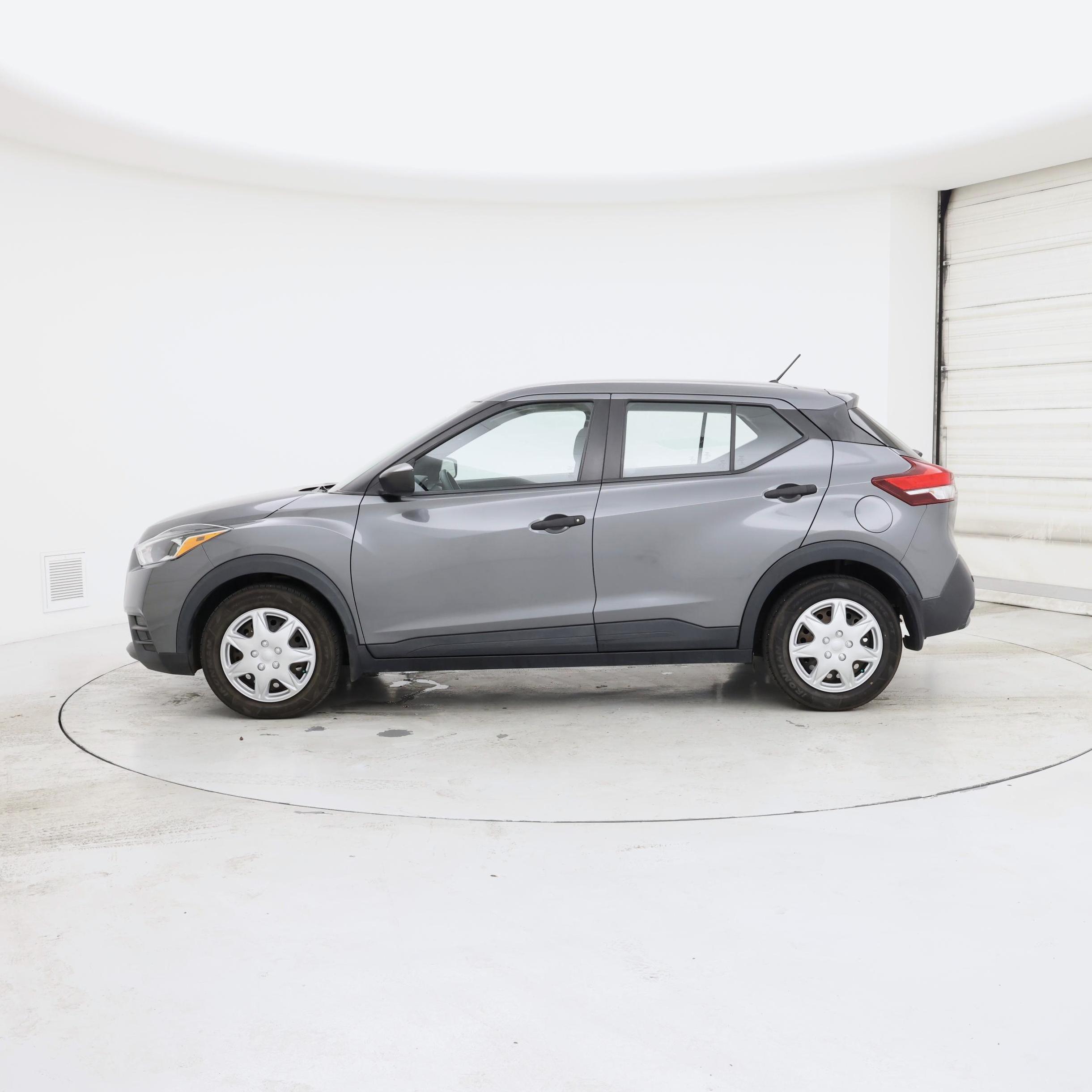 Thumbnail: 2020 Nissan Kicks - 3