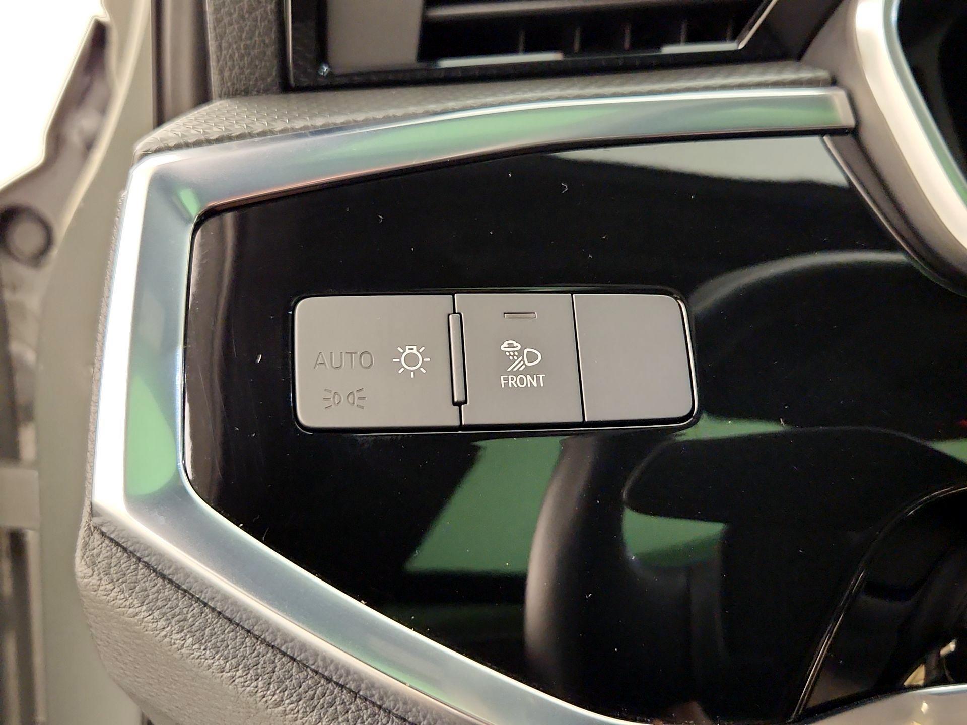 Thumbnail: 2024 Audi Q3 - 13