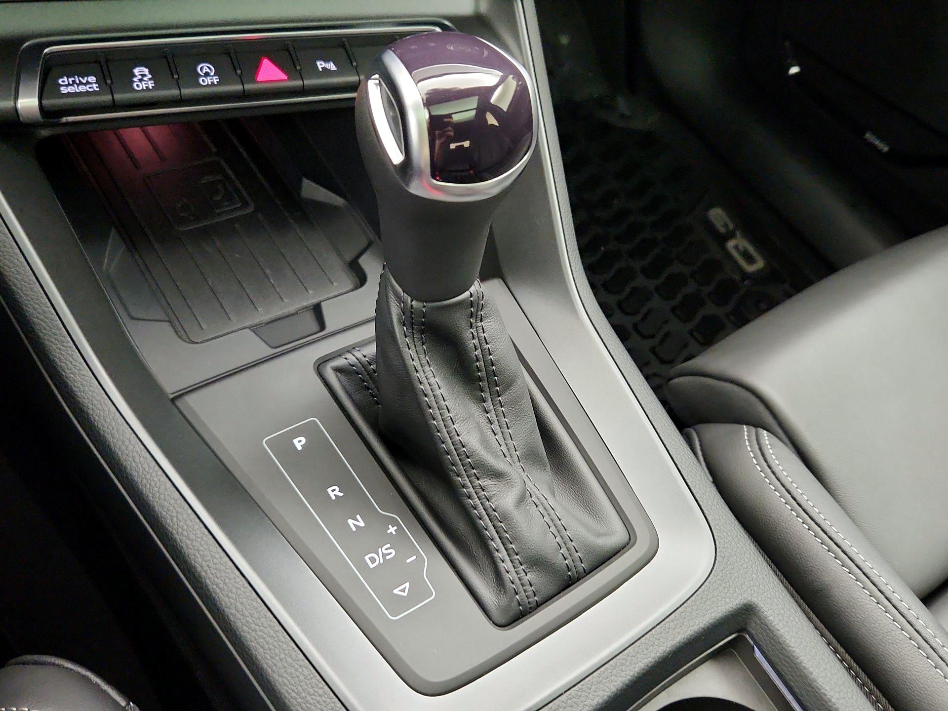Thumbnail: 2024 Audi Q3 - 18