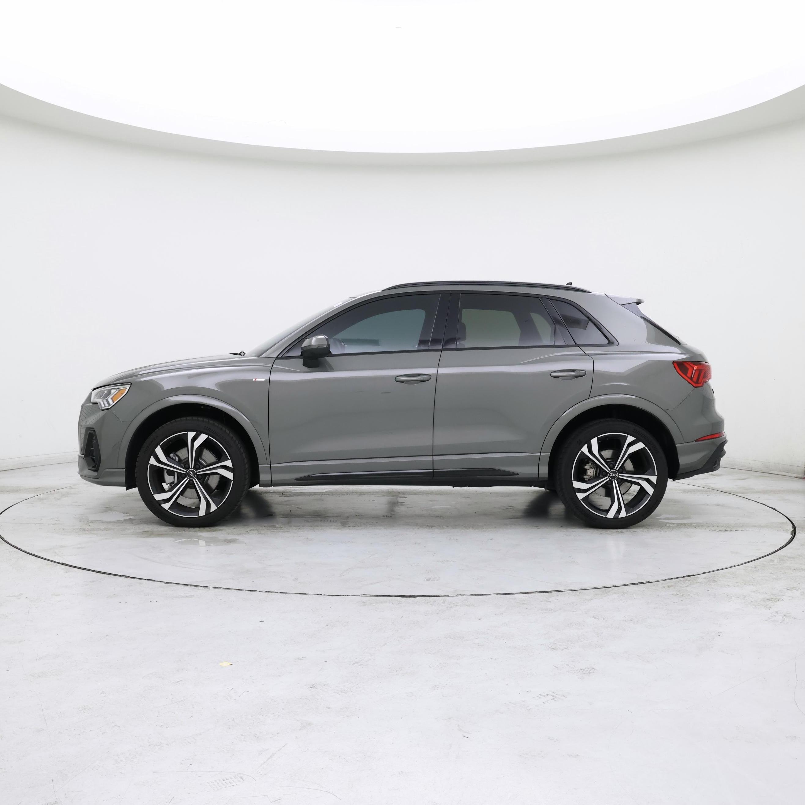 Thumbnail: 2024 Audi Q3 - 3