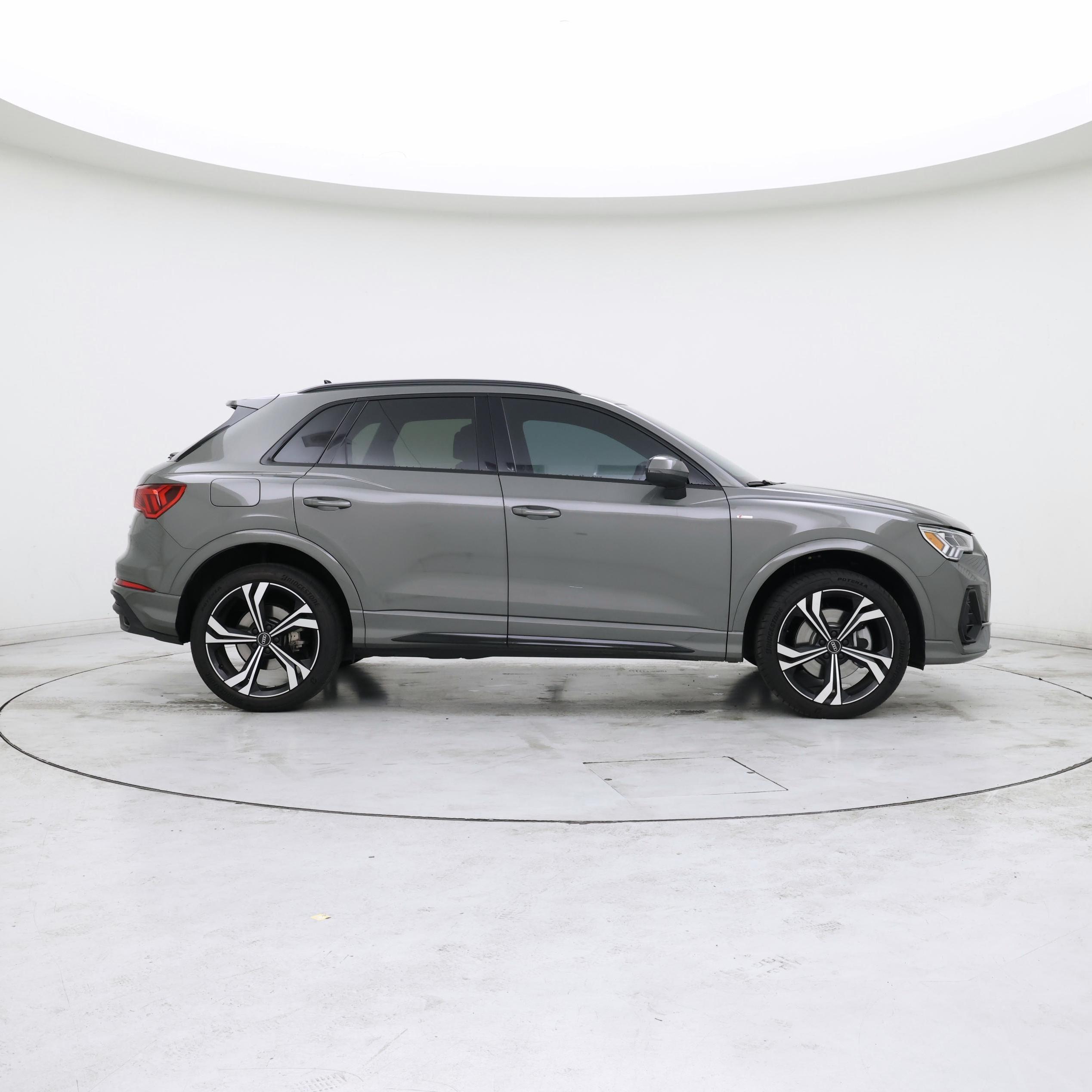 Thumbnail: 2024 Audi Q3 - 7