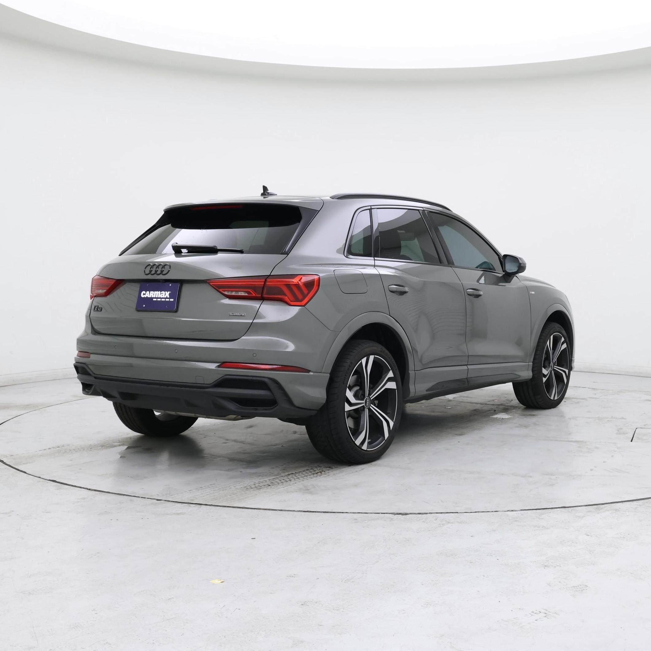 Thumbnail: 2024 Audi Q3 - 8