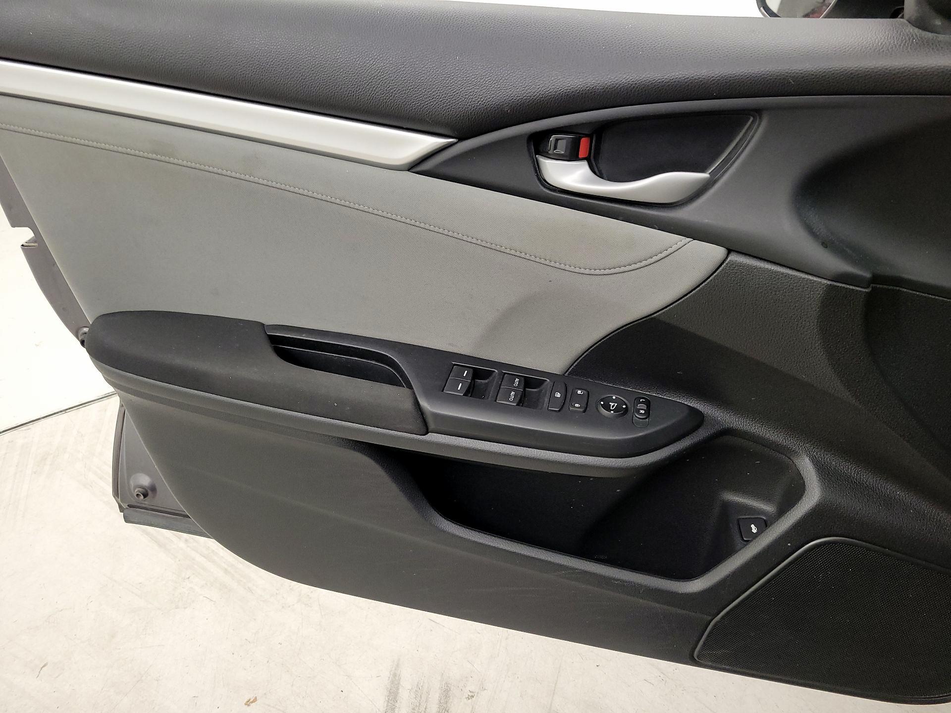 Thumbnail: 2018 Honda Civic - 12