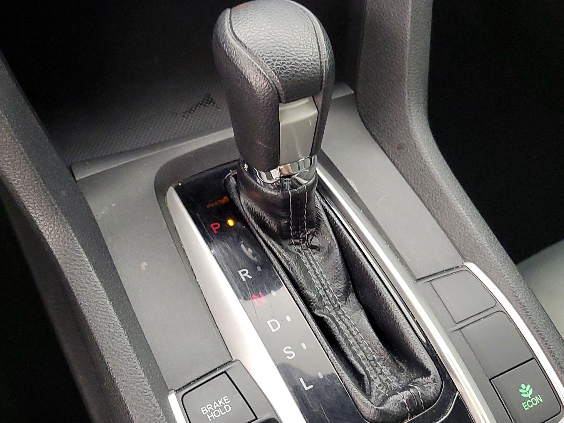 Thumbnail: 2018 Honda Civic - 15