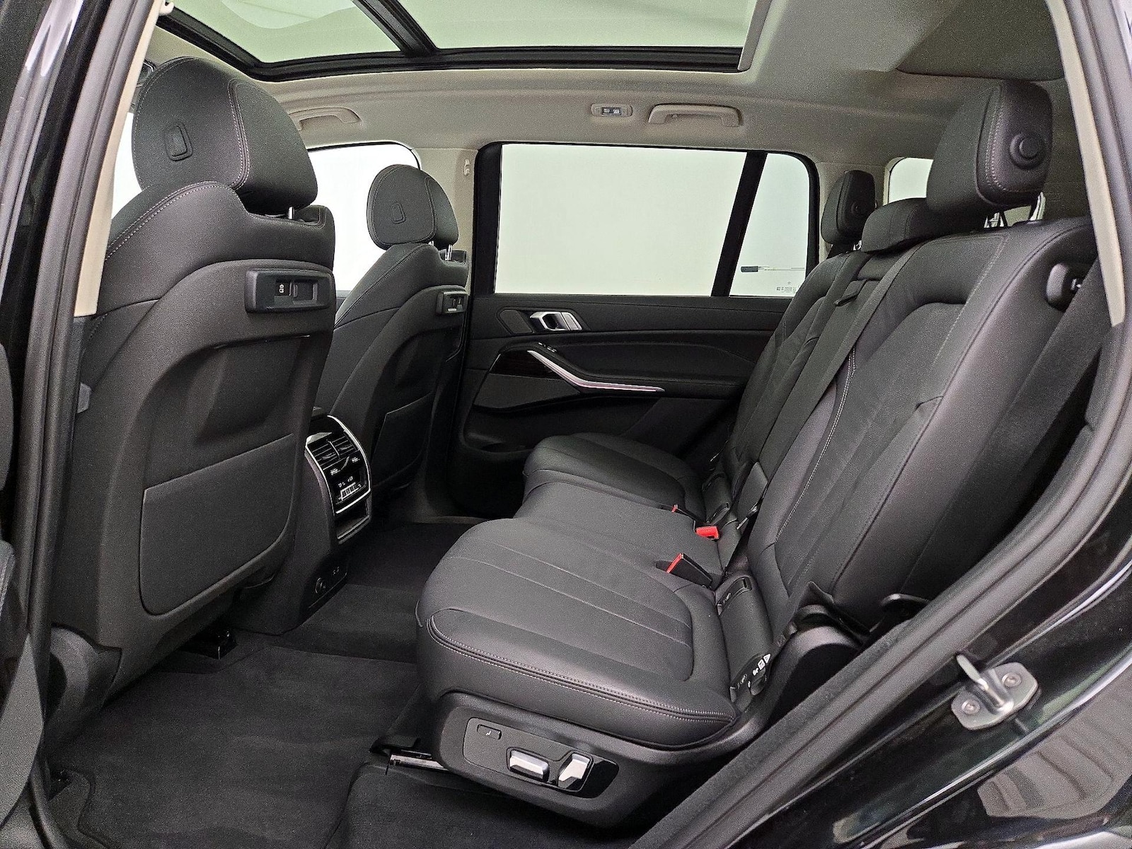 2020 BMW X7 40i - Photo 22