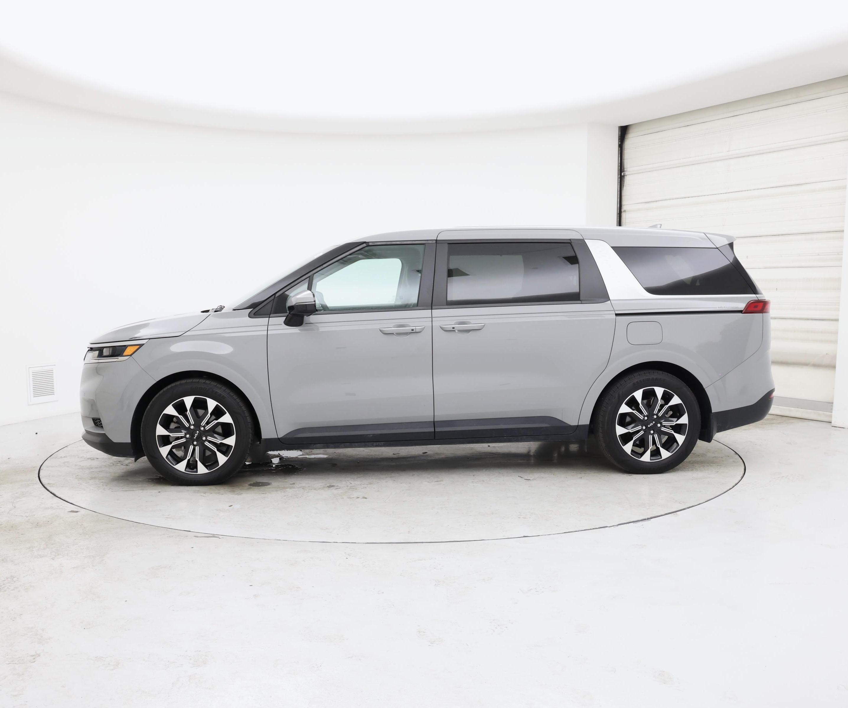 Thumbnail: 2024 Kia Carnival - 3