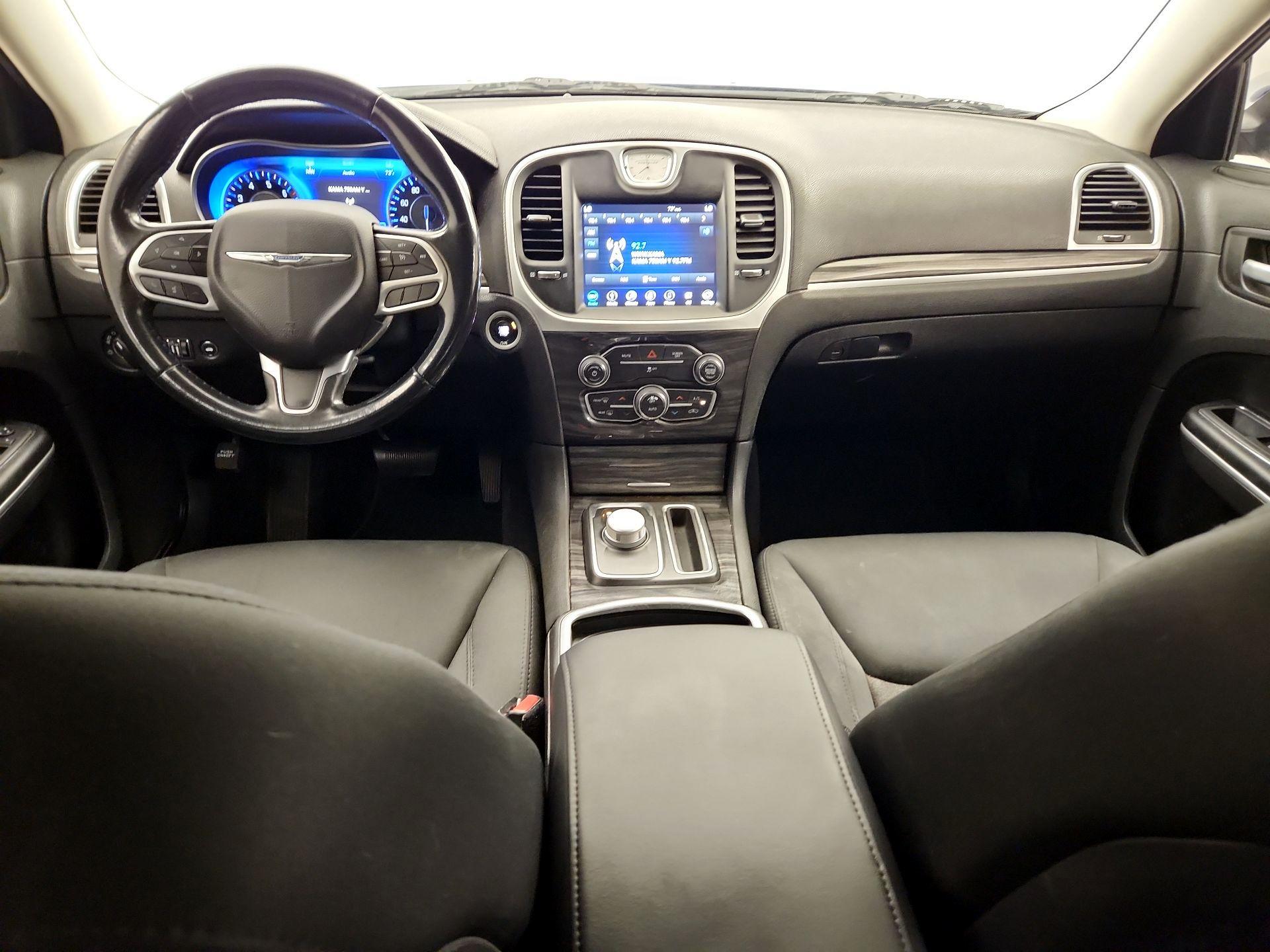 Thumbnail: 2019 Chrysler 300 - 9