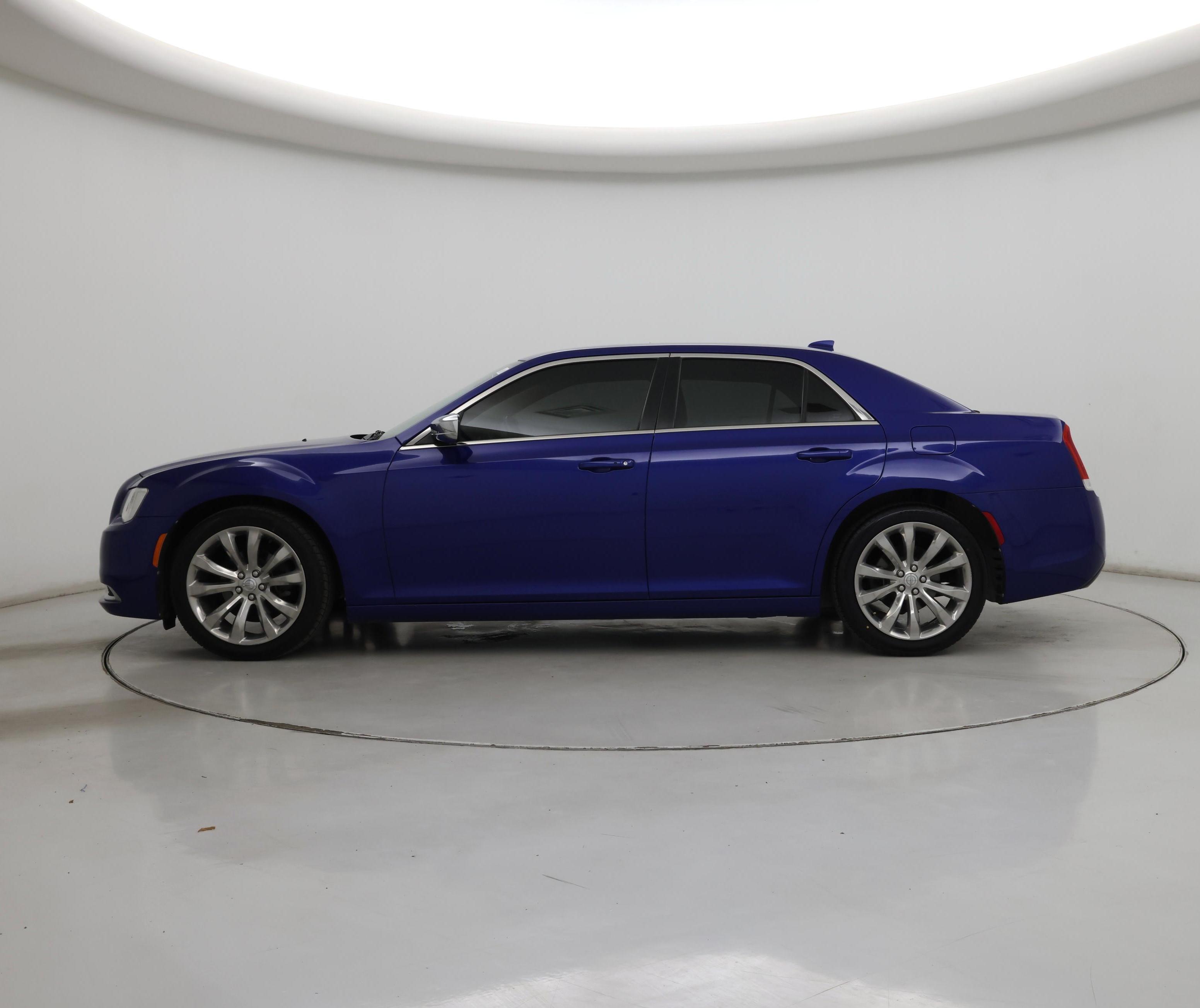 Thumbnail: 2019 Chrysler 300 - 3
