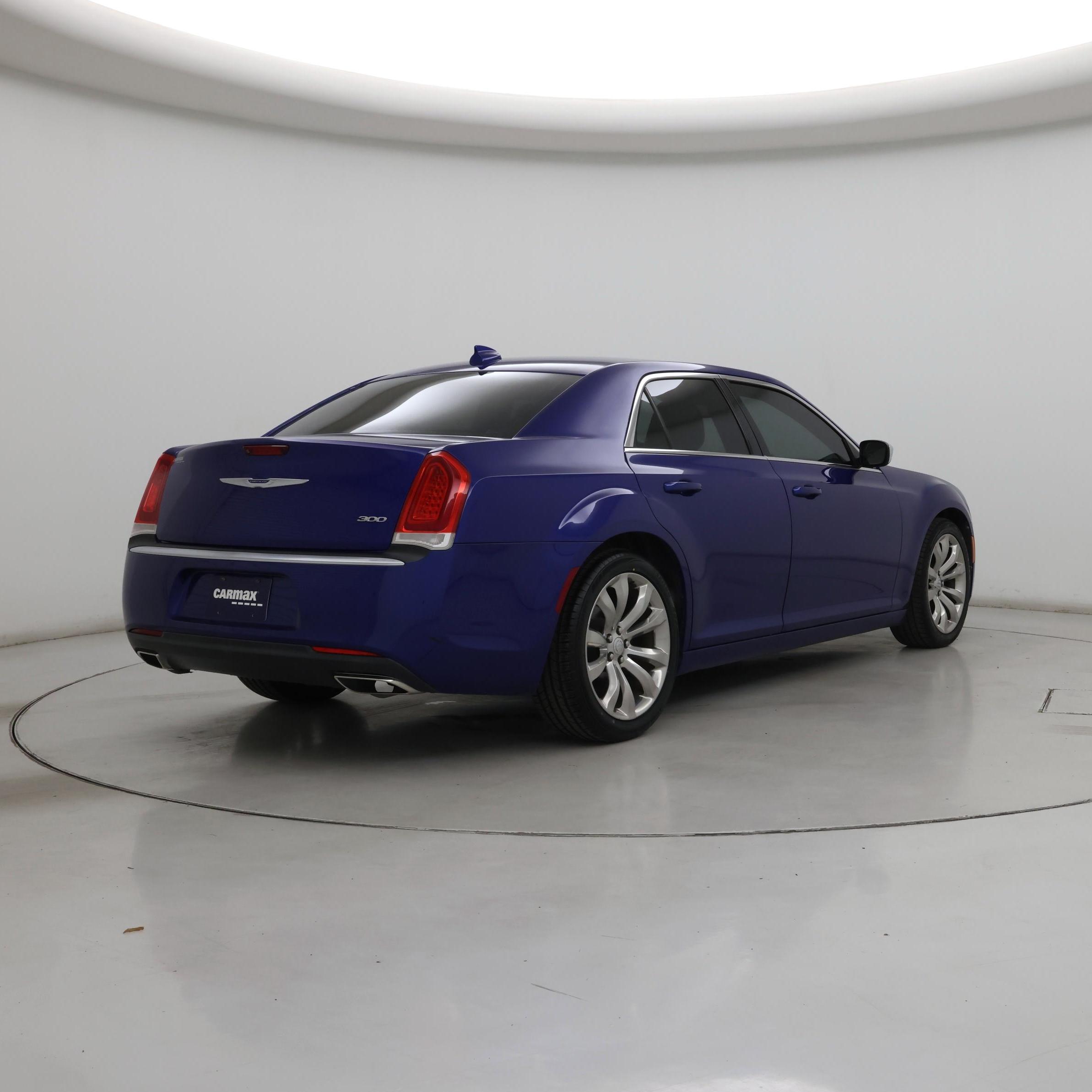 Thumbnail: 2019 Chrysler 300 - 8