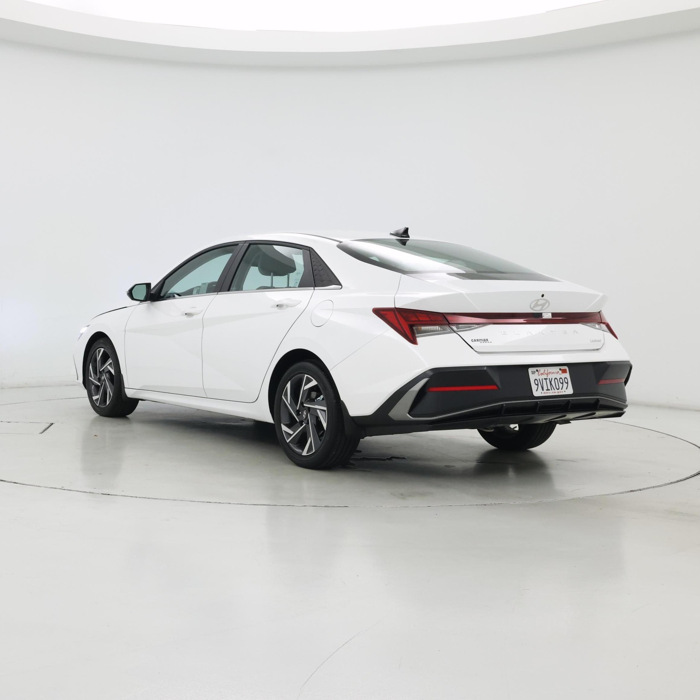 Thumbnail: 2025 Hyundai Elantra - 2