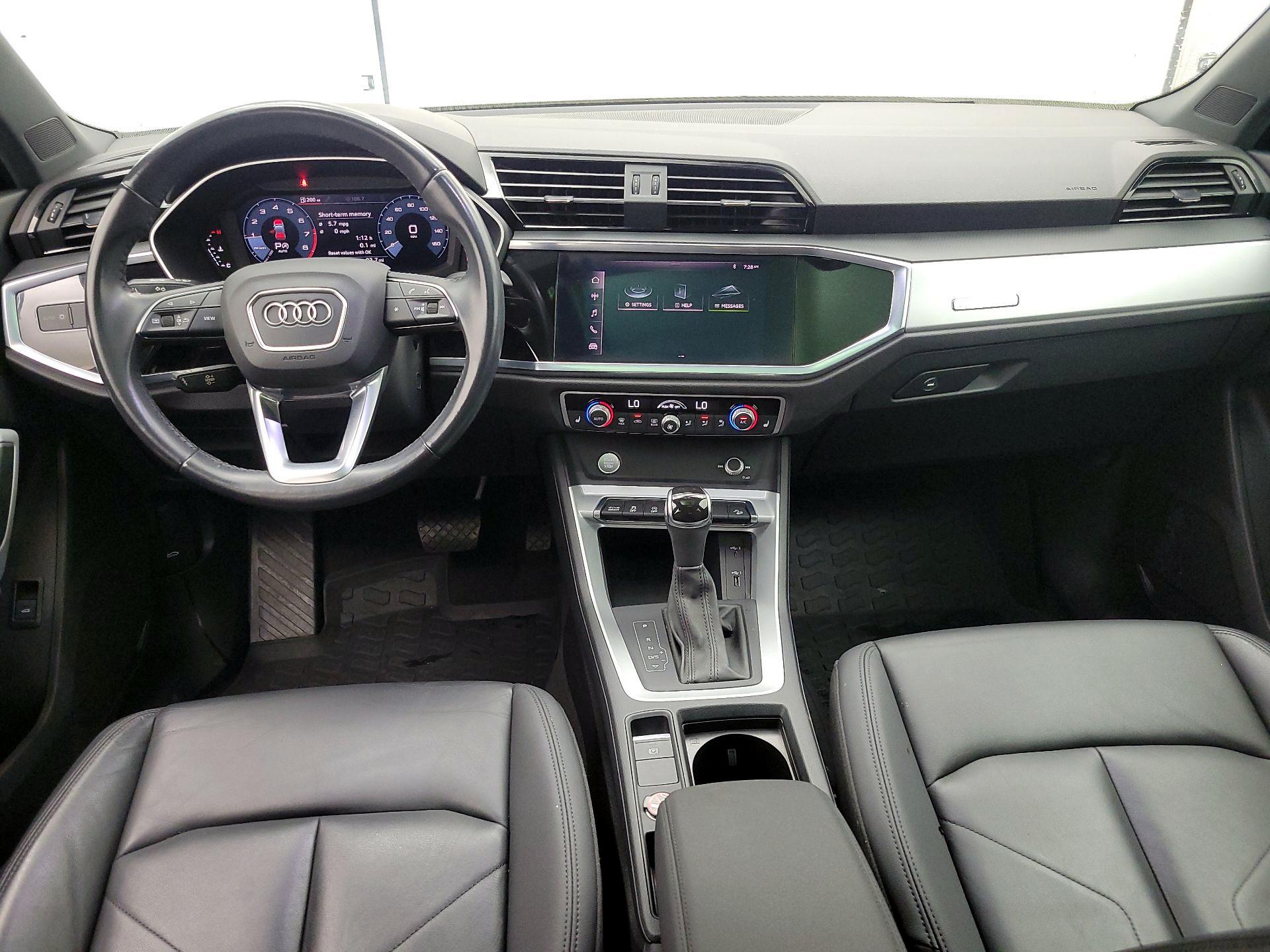 Thumbnail: 2020 Audi Q3 - 9