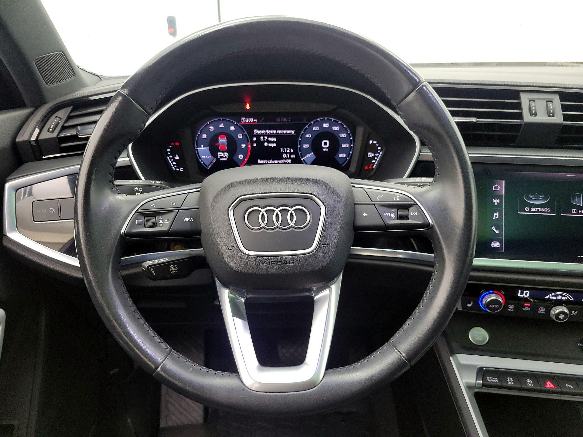 Thumbnail: 2020 Audi Q3 - 10