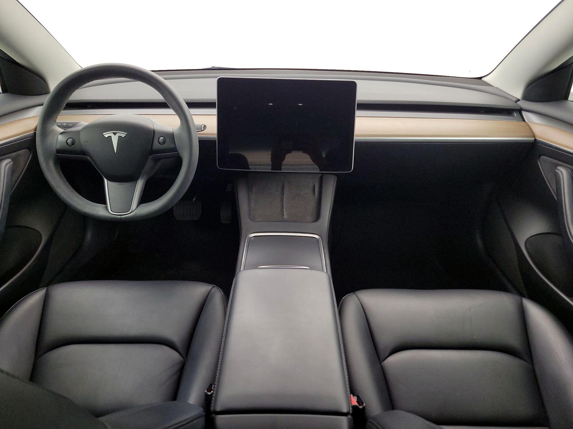 Thumbnail: 2023 Tesla Model 3 - 9