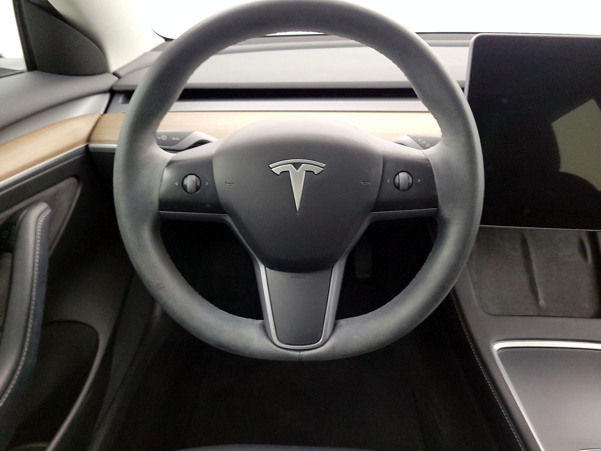 Thumbnail: 2023 Tesla Model 3 - 10