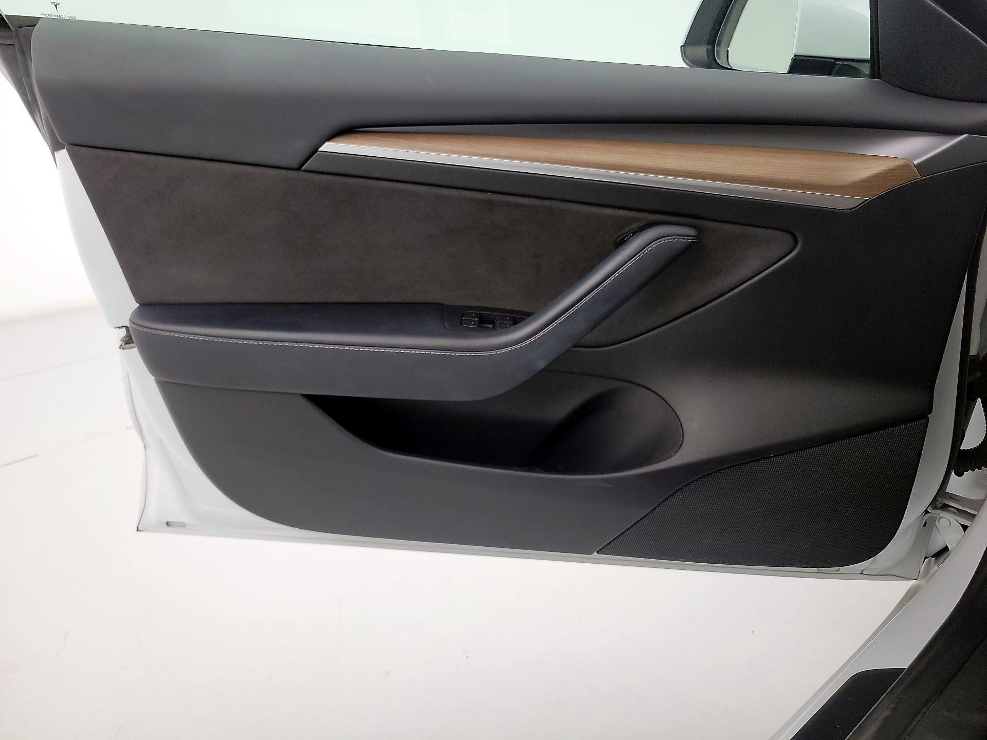 Thumbnail: 2023 Tesla Model 3 - 12