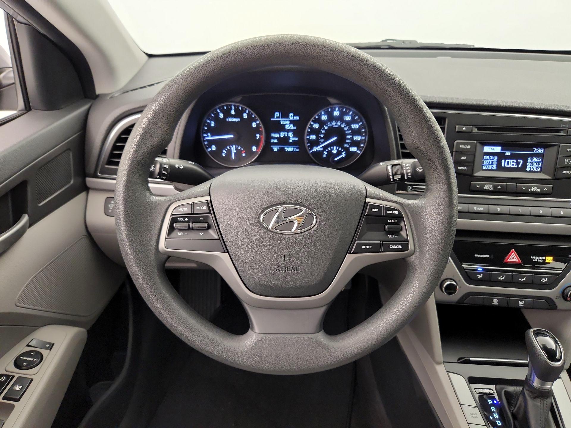 Thumbnail: 2017 Hyundai Elantra - 10