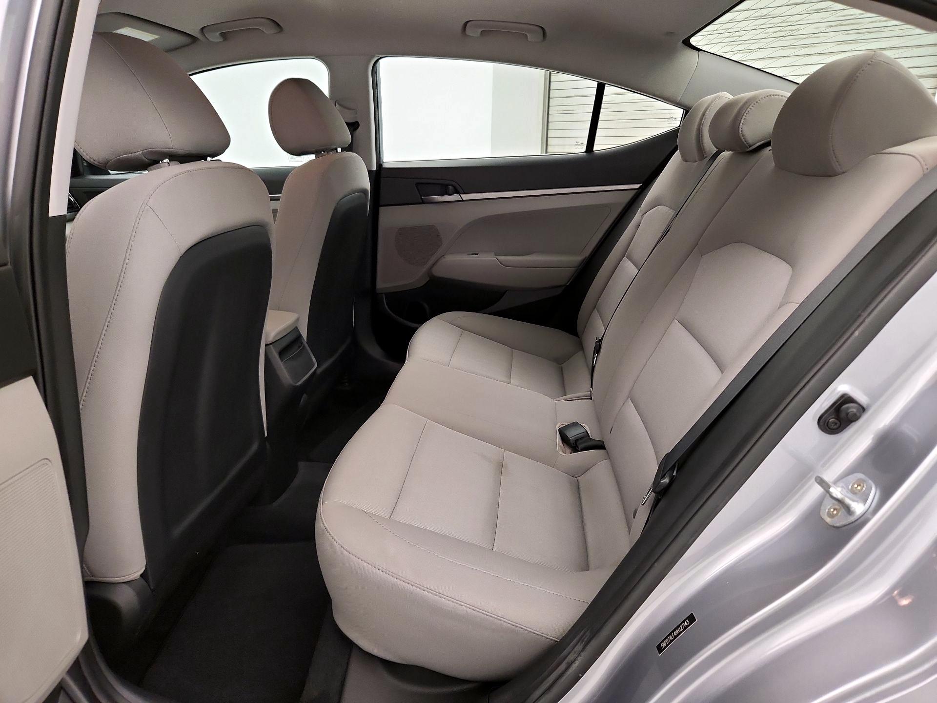 Thumbnail: 2017 Hyundai Elantra - 18