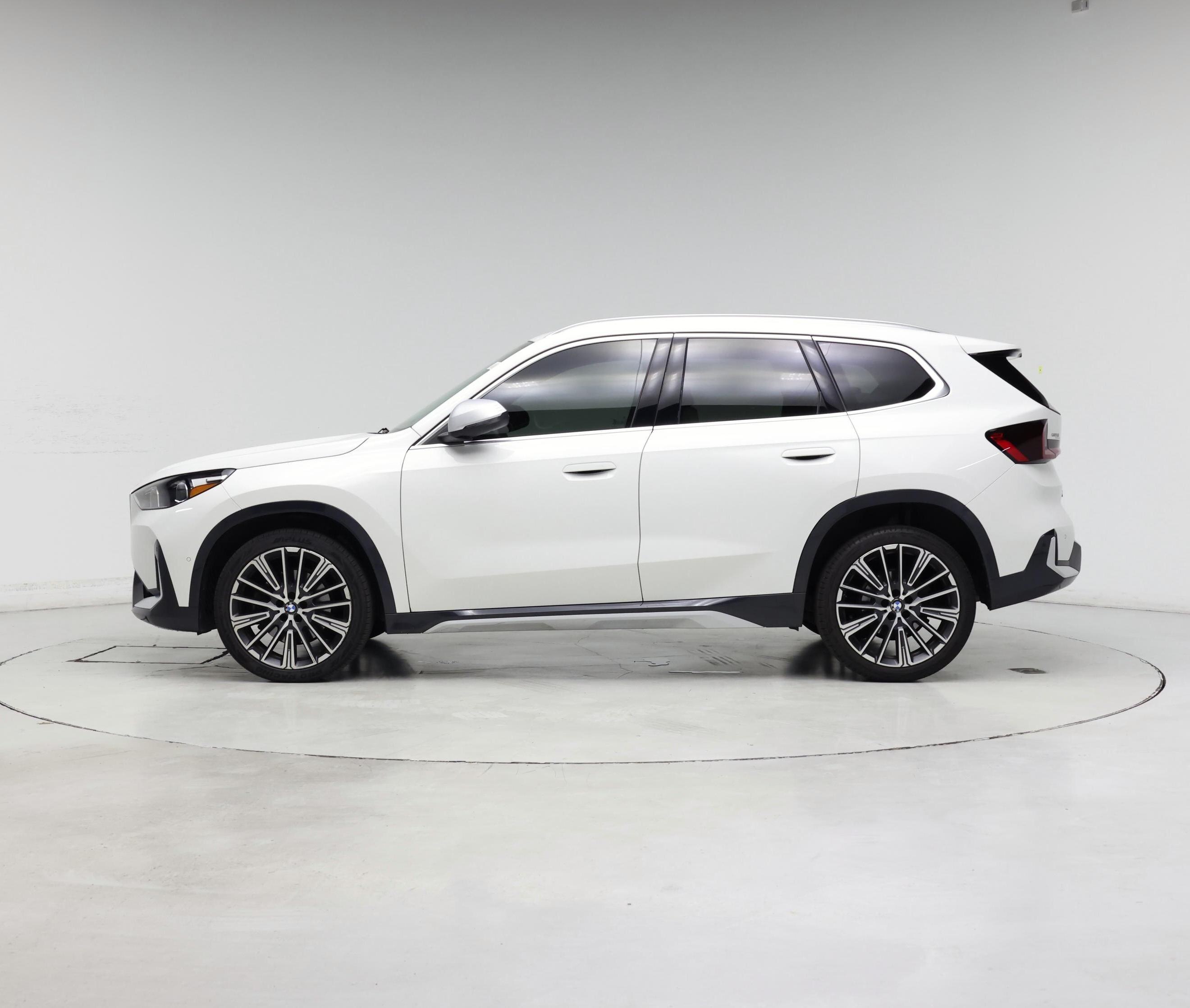 Thumbnail: 2024 BMW X1 - 3