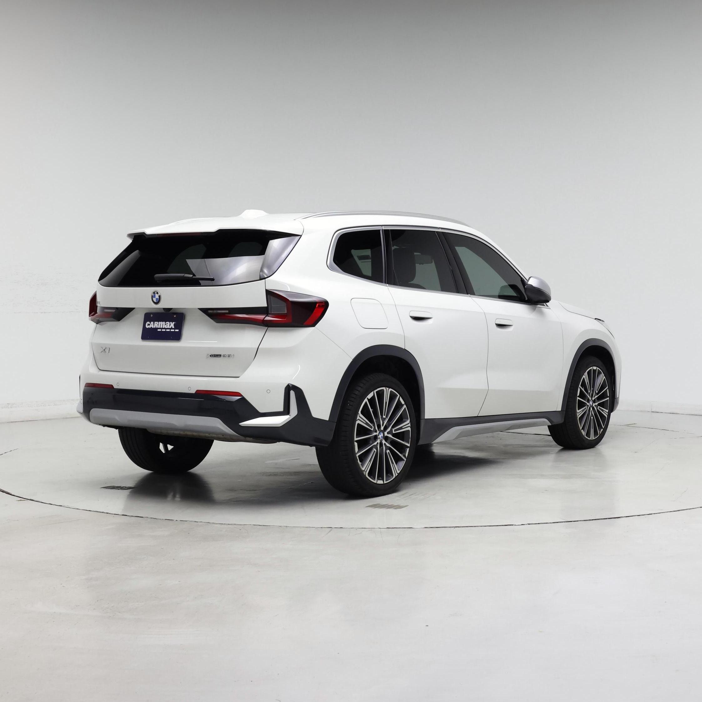 Thumbnail: 2024 BMW X1 - 8